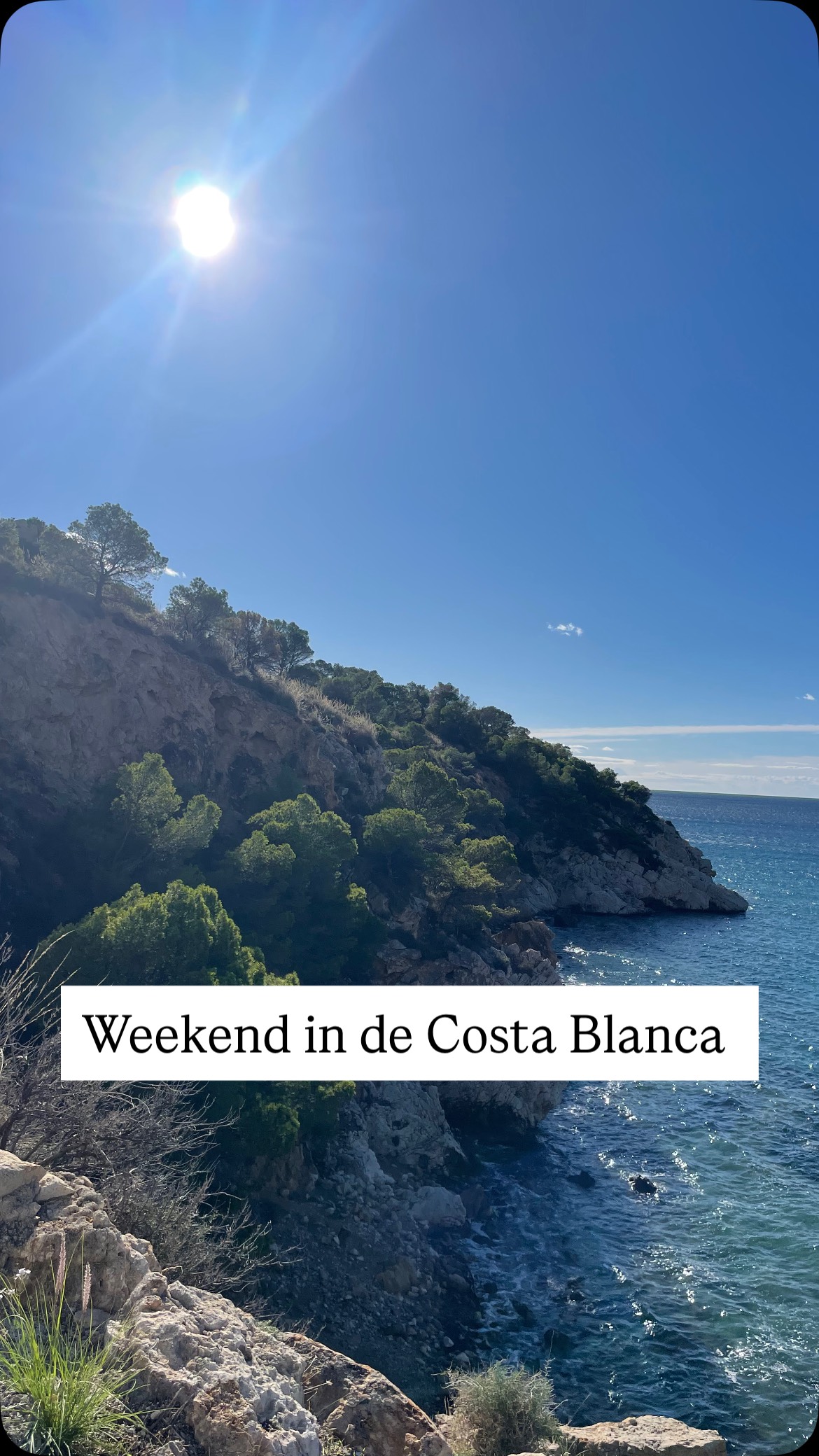 Een weekendje Costa Blanca in beeld 🌞
Soms is even uitzoomen alles wat je nodig hebt: een mini-retreat vol zon, zee en rust. Even opladen en gewoon genieten van de kleine momenten.
Dus dat is wat ik dit weekend deed. Van zonsopkomst tot zonsondergang van strand en baaitjes tot de stad, van journalen tot dansen 💃🏻
Soms is een momentje voor jezelf genoeg, soms wordt het een weekend en soms een heel Retreat 😜