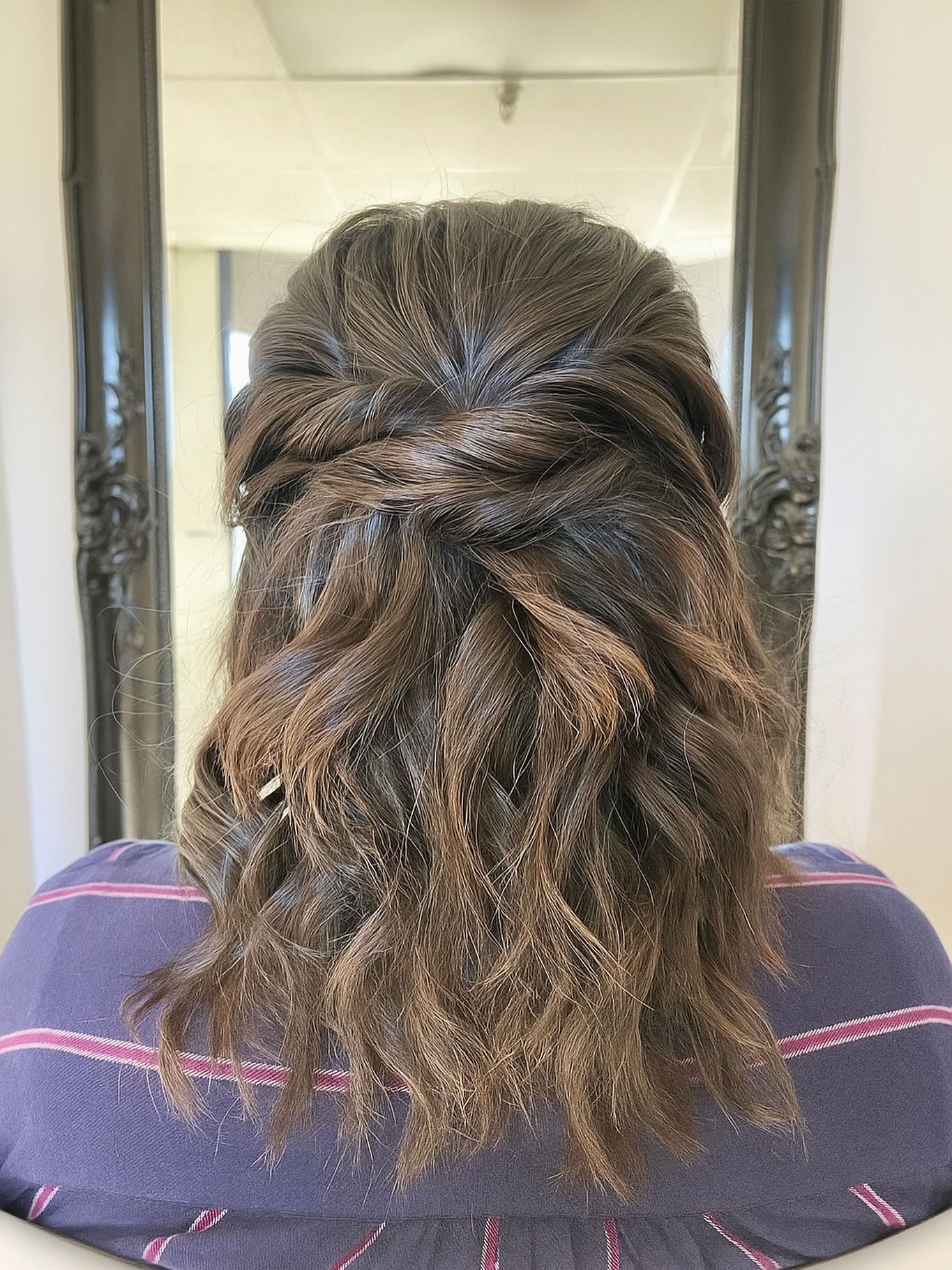 #breachwaveshair #halfuphalfdown my most popular request 🥰🥰😍😍
.
.
.
.
.
.
.
.
#bridesmaiddayof #weddingday #wedding #makeupartist #mua #makeup #makeupartistinwestminster #dayofwedding #weddinghairandmakeup #dayofhairandmakeup #bigday #hairandmakeupinwestminster #westminterca #orangecountyhairstylist #westminstermakeupartist #bridesmaids #bridesmaid #bridesmaidsmakeup #makeupbridesmaids #westminsterwedding #westminstermakeupandhair #beachwaveshairstyle #beachwaveshalfuohalfdown #beachwaveshalfupdos #beachwaveshalfup