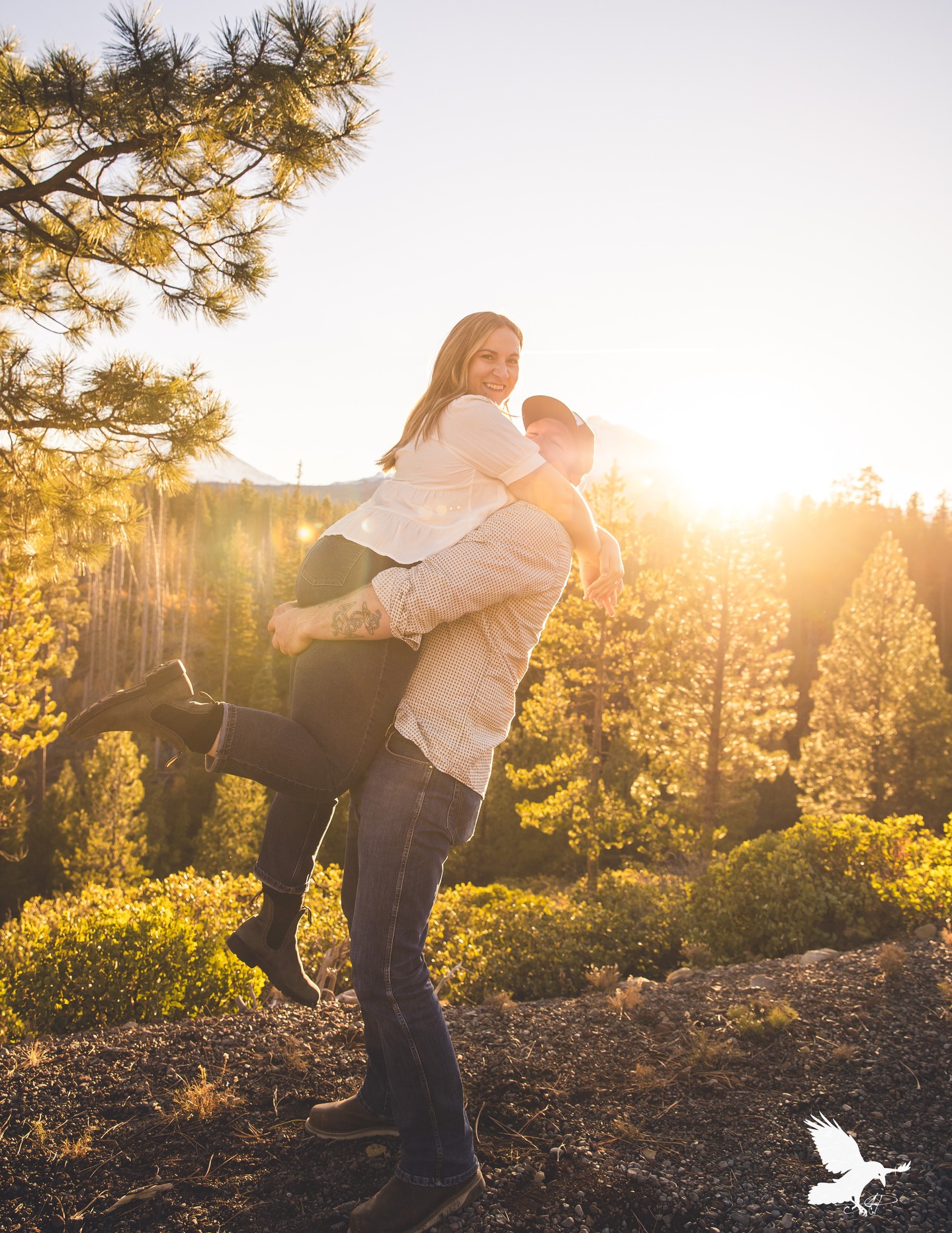 Up in the beautiful Central Oregon, I had the lovely opportunity to snap some engagement photos of Gain & Hailey! They also took us on an adventure through BLM land and to some outstanding viewpoints! A massive congratulations to you two!
If you're looking for some dreamy golden hour shots, please don't hesitate to reach out!
#sistersoregon #centraloregon #canonphotography #photooftheday #engagement