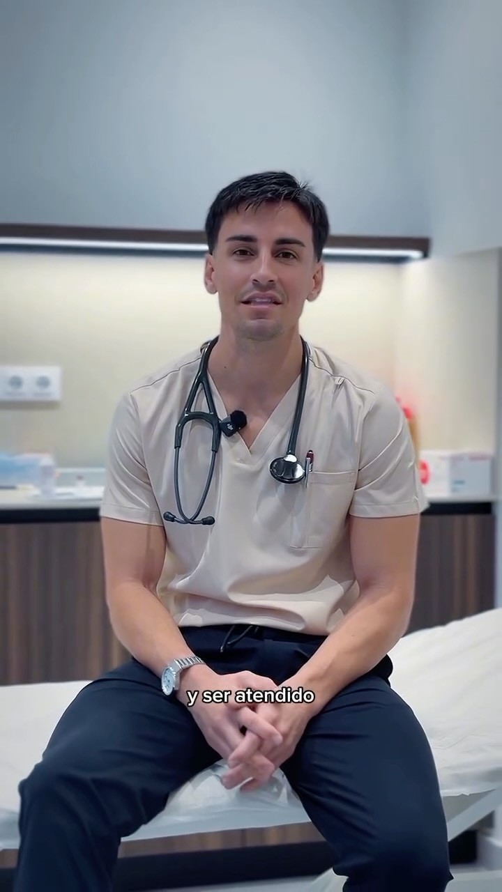 🩺✨ Tu salud, en buenas manos.
En CUIDEMM ofrecemos consultas de medicina general con el Dr. Martín, para atenderte de forma rápida, cercana y profesional.
Sabemos que, a veces, cuando surge una molestia o un problema de salud, las citas pueden tardar demasiado.
Aquí, puedes pedir tu cita fácilmente y ser atendido en poco tiempo, con la confianza de estar en las mejores manos. 💙
Porque cuidar de ti también es hacerlo a tiempo. ⏱️
👉 Reserva tu cita o pídenos información por WhatsApp.
📍 CUIDEMM – La Alcudia
#CUIDEMM #DrMartín #MedicinaGeneral #Bienestar #Salud #CuidarseEsQuererse #AtenciónMédica #ClínicaCuidemm #LaAlcudia #TuSaludEnBuenasManos #SaludIntegral 💙