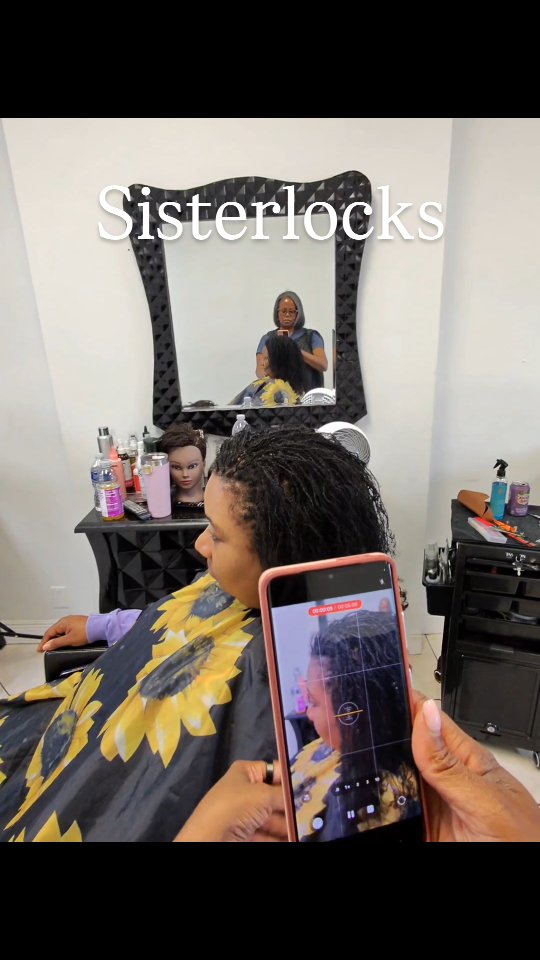 Another #sisterlocks establishment on 11 inches of hair!!! (They trying to take me out 😆) Schedule your consultation.
#locjourney #sisterlocksmobileal #womenwithlocsrock #loclove #locnation #womenwithlocs #mobilealhairstylist #mobilealabama #gulfcoasthairstylist