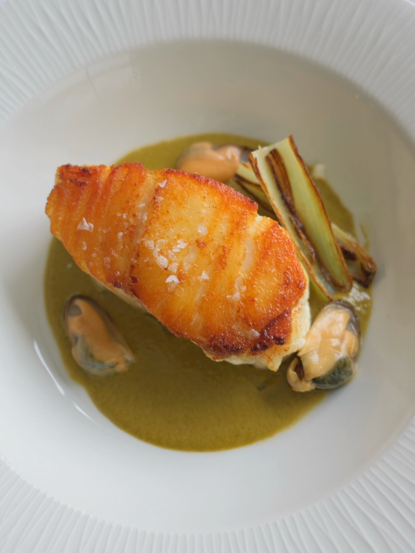 Simplicity, done beautifully 💫
Our pan fried cod loin - served with mussel velouté, picked mussels, charred baby fennel, oyster leaf.
Book in for our Lunch Set Menu or À La Carte Dinner 🍴
#restaurant #cambridge #lunch #dinner