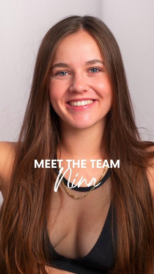 🎥 Lerne Nina kennen – deine SPIN-UP Trainerin ✨
Seit vier Jahren unterrichtet sie im SPIN-UP und liebt die Verbindung von Kraft, Beweglichkeit, Koordination und Ausdruck, die Pole Dance so einzigartig macht.
Im Unterricht ist ihr wichtig, dass sich alle wohlfühlen, ihr eigenes Tempo finden und mit Freude neue Bewegungen und Figuren lernen.
🗓️ Neu ab heute: Schnupperstunde jeden Dienstag, 17:00
#spinuplife #poledanceschweiz #poledance #polefitness #polecommunity #poledancestudio #bern #köniz #schnupperstunde #poledancelife #poleexpression