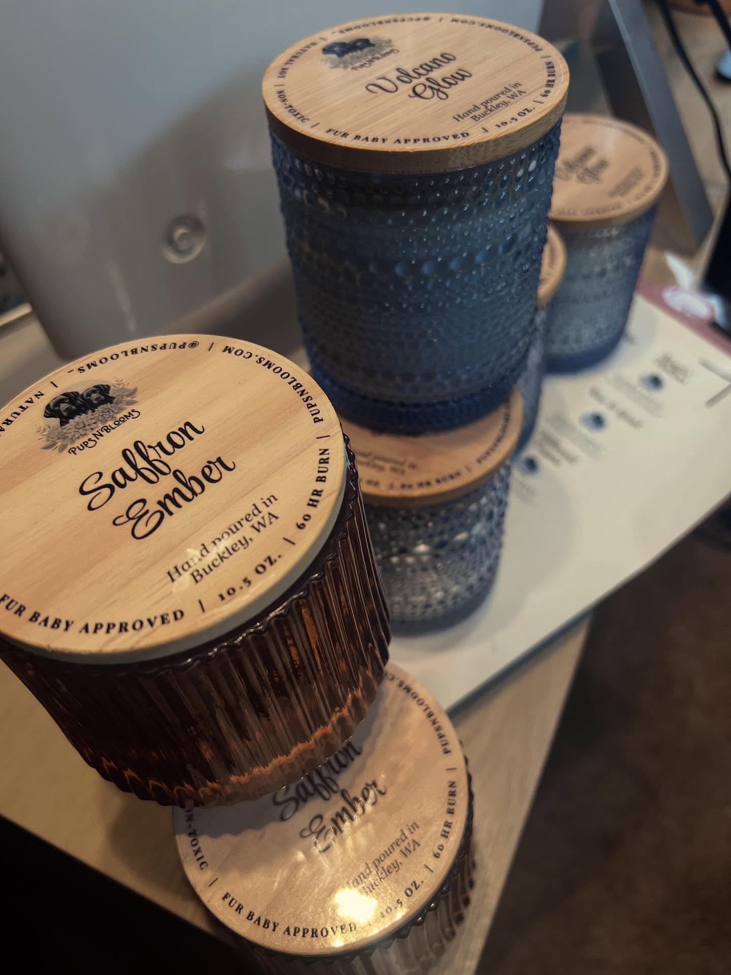 I love pretty jars 🥰
My hope is that you’ll find a way to give them a second life! Candles are something we buy and toss once they’ve burned down, but they don’t have to be!
Here are a few ways to reuse your jars:
• Jewelry storage
• Fill with twinkle lights
• Reuse with tea lights
• Mini planters (perfect for indoor plants!)
• Everyday glassware (they’re dishwasher safe!)
• Spice, sugar, or salt canisters
What else would you use them for? Drop your ideas below 👇