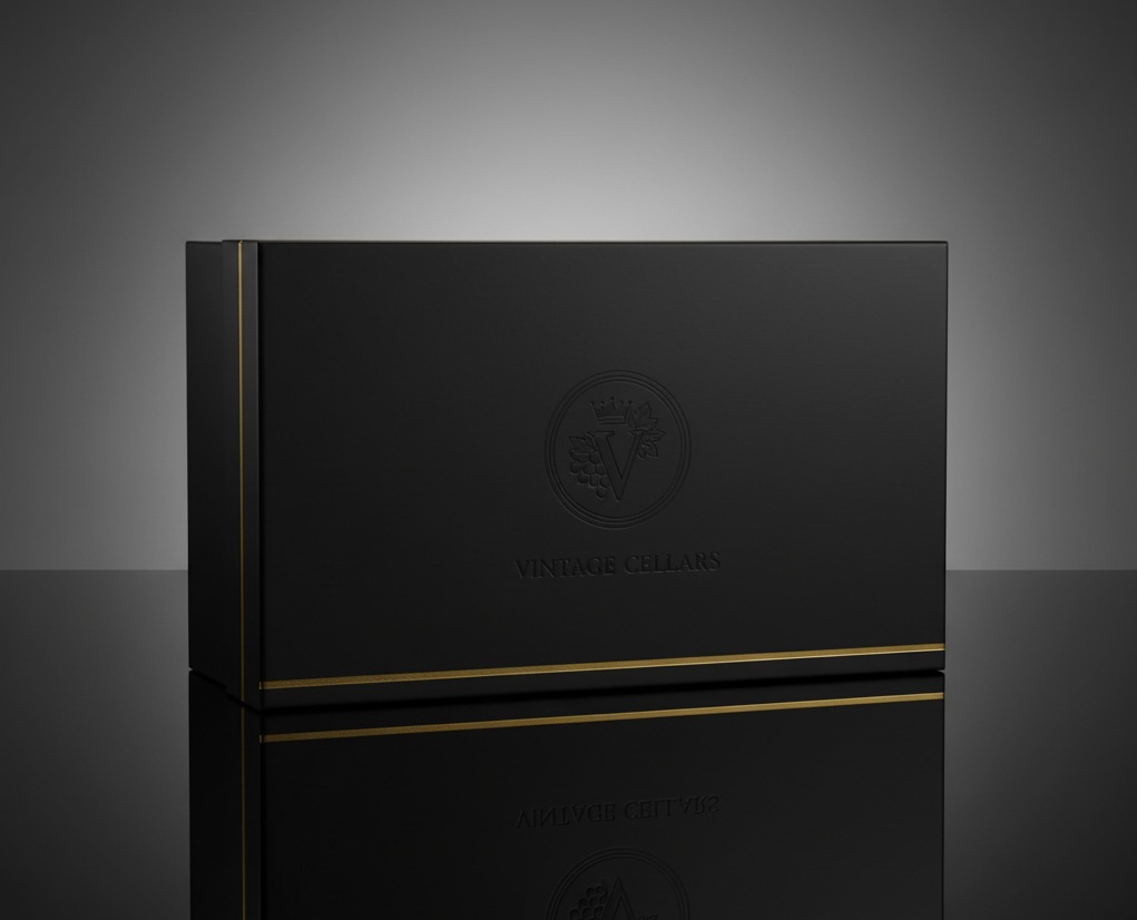 Your brand deserves packaging as fine as your wine 🍷 Custom designs that impress from the first glance.
#PremiumPackaging #WineBranding #LuxuryWineBox #CustomDesign #PackagingGoals