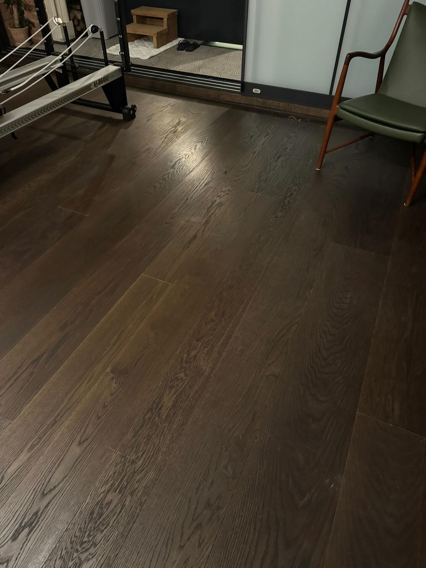 From damaged to dazzling! Our team has expertly restored this engineered oak floor to its former glory. Careful repair work, meticulous finishing, and our signature attention to detail have transformed these worn areas into a seamless, beautiful surface. This is what true craftsmanship looks like.
#FrenchPolishing #FloorRestoration #WoodFloorRepair #CraftsmanshipMatters #LuxuryFinishing #EngineeredOak #InteriorRestoration #TraditionalCrafts #LondonCraftsman #FloorSpecialists #WoodRepair #BeforeAndAfter #ProfessionalFinishing #QualityWorkmanship #FurnitureRestoration #SustainableRestoration #LondonBased #ExpertCraftsmanship #FloorCare #WoodGrain #ProfessionalServices #RestorationExperts #InteriorDesign #LuxuryInteriors #HandcraftedQuality #TimelessBeauty #DesignRestoration #CraftedWithCare #FloorBeauty #LondonRestoration