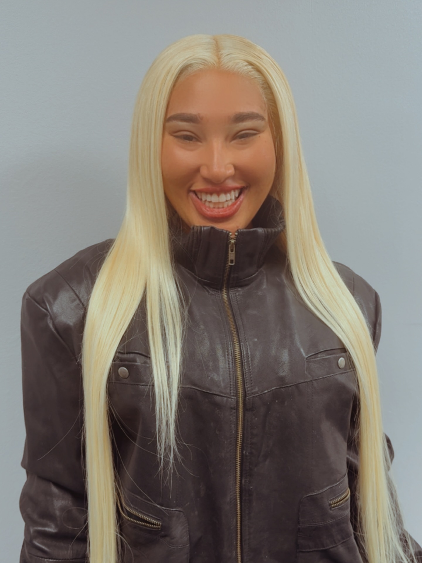 Lace Front Wig Install
613 Wig from another Supplier
#613BlondeWig #LuxuryWigExperience #WestHempsteadSalon #LongIslandStylist #QueensHairStylist #BrooklynHairQueen #CustomWigsNYC #LuxuryHairCare #BlondeBombshell #WigTransformation #AllHairTextures #MeltdToPerfection #WigArtist #LongIslandSalon #NYCBeautyExperts #LuxuryHairExperience #BookNow #hairgoals