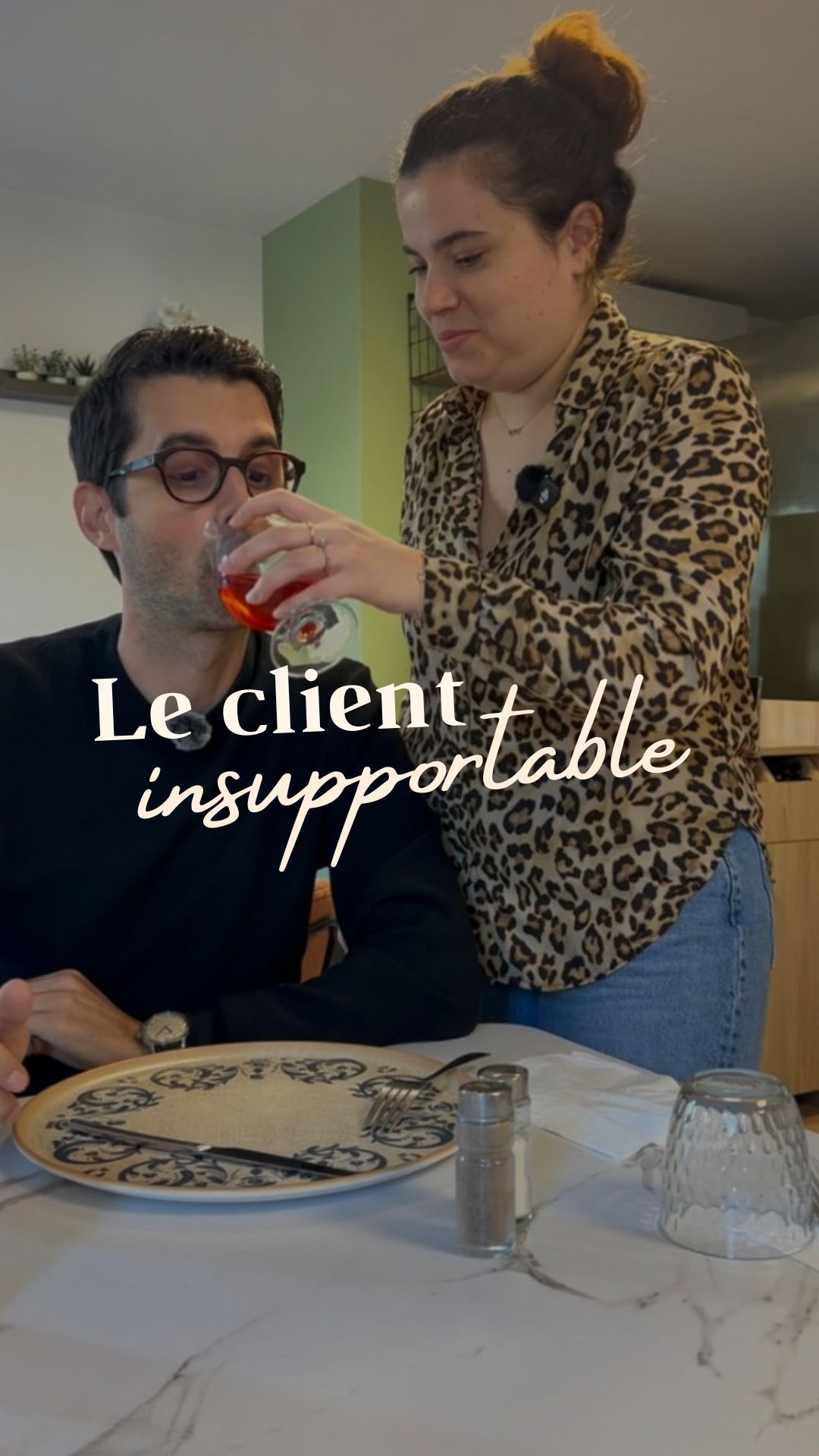 S’occuper d’un restaurant, c’est aussi savoir faire comprendre DISCRETEMENT à un client que c’est bientôt l’heure de fermer.
Quitte à l’aider à terminer son cocktail ou à oublier qu’il nous reste des tiramisus dans le frigo.
Merci à @leopoldlemarchand pour l’idée originale dont on s’est permis de (beaucoup) s’inspirer.
Ps : Ceci est de l’humour pour ceux qui ne comprendrait pas … 😅
#client #restauration #findeservice #bourgueil #beaumontenveron #chinon37 #azaylerideau #restaurantitalien #richelieu #lilebouchard #tours