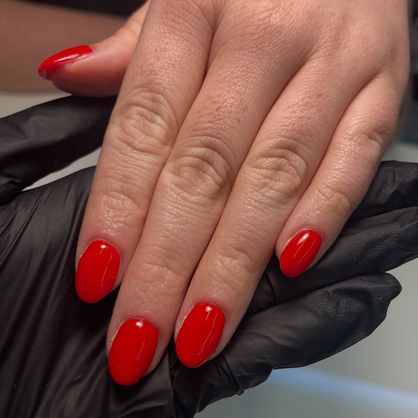 Have you got your Christmas Nails booked in yet? 🌹✨🎄
There’s only 6 Saturdays to go!
to book in direct message the salon or @nailsby_chloeelizabeth