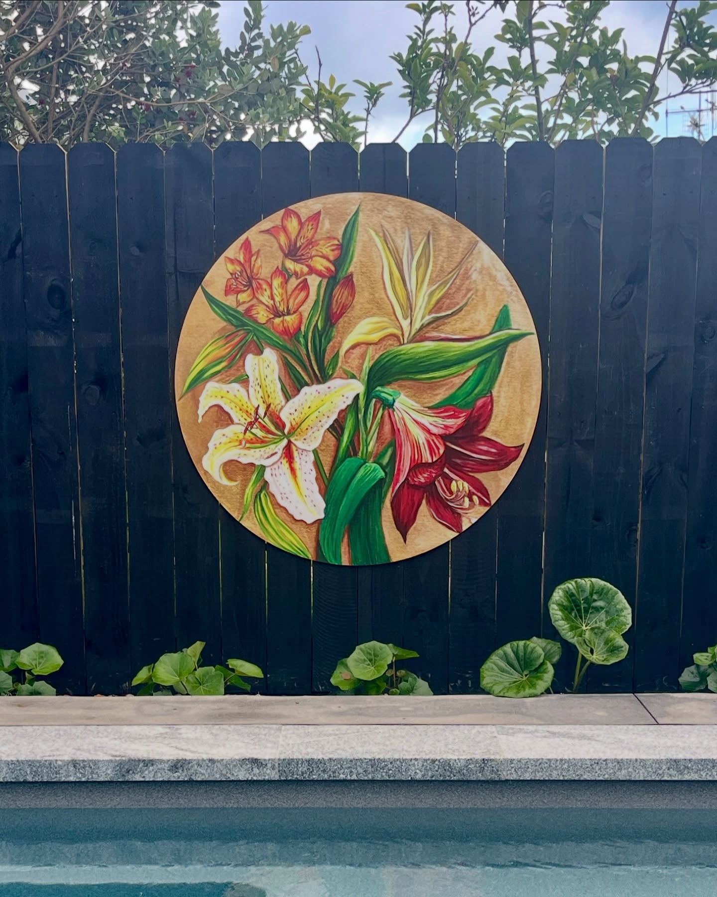 The first piece in the Sun Kissed Collection āRadiantā is now live on my website. This aluminium outdoor print round is available in three sizes. I only have a few of each currently in stock but pre-orders are available and can be delivered in 1-2 weeks NZ wide. Opening week special I can deliver within the Tauranga region free of charge, otherwise pick-up is also free.