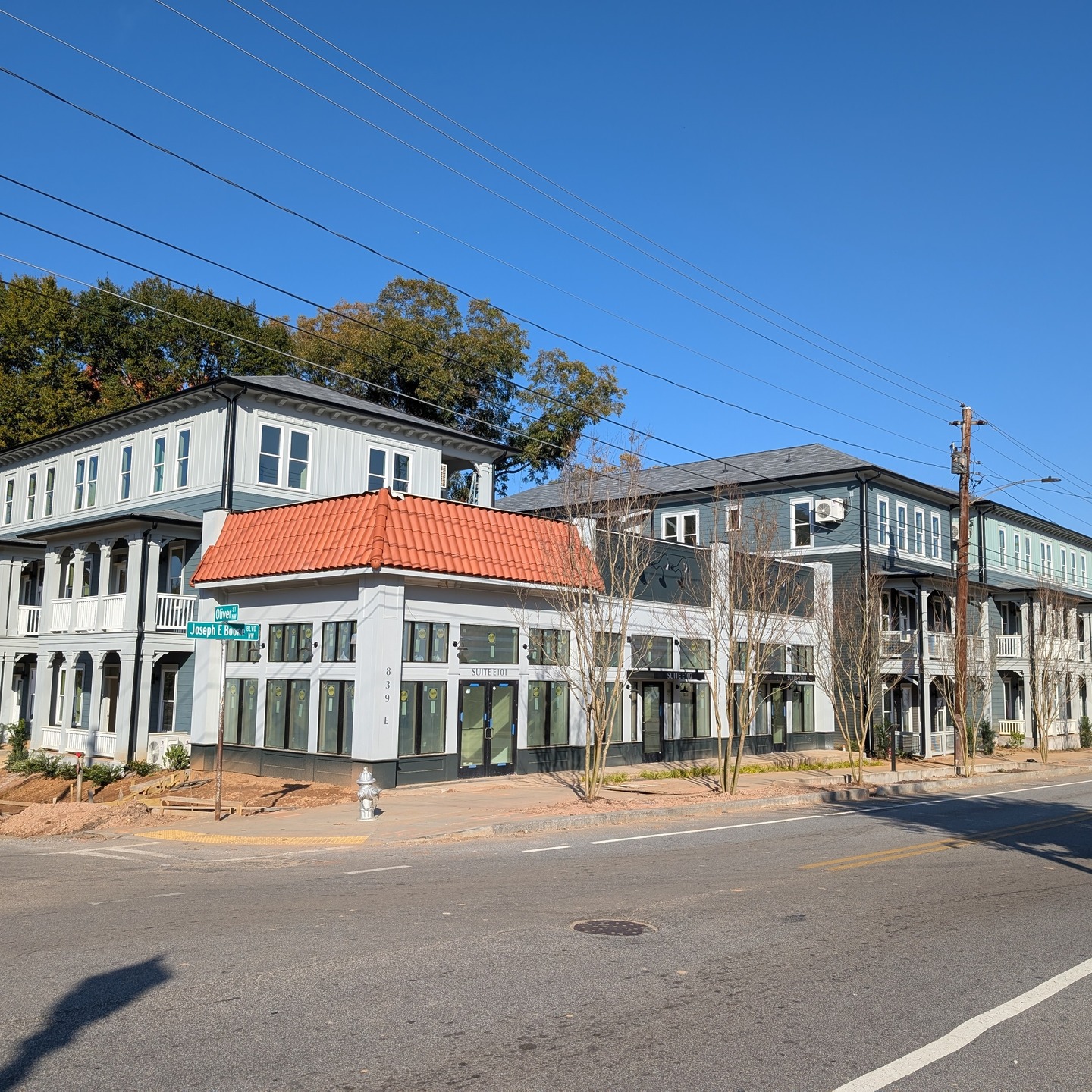 Great progress is being made on our project off Joseph E Boone Blvd for @westsidefuturefund. Landscaping is going in, concrete is being poured, and details are being finalized.
We're so excited to show the world the final site!