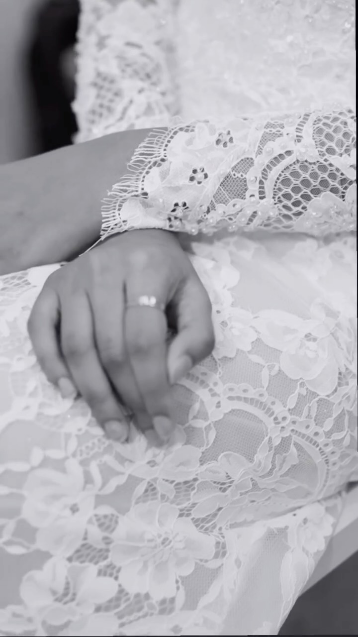 Because even in black and white, love writes its own colour story.🤍
A modern muse meets timeless romance - the kind of elegance that feels like a turning page in a lifelong love story. Every glance, every breath, every quiet second - cinematic perfection.
🎬 A soft bridal moment inspired by classic vows, modern grace, and the art of understated beauty.
Save this look if you’re a 2026 bride dreaming of timeless white wedding elegance. DM for your bridal trial or to enquire about my luxury bridal services across London, Surrey, Berkshire & beyond.
#ForThisWeAreTrulyNotSorry 🤍
Hair & Makeup: @ap_asianbridemakeup
Stunning Bridal Gown: @wweddinglondon
Videography: @photovideobyattractions
Bridal face net and hair accessory: @vintagekace
Bride: @tiakariaa
(white wedding makeup London, classic bridal makeup Slough, bridal makeup Surrey, timeless white wedding look, luxury Asian bridal hair and makeup, soft glam bridal look, London wedding vendor, cinematic wedding inspiration, bridal beauty editorial, ABM PRO London makeup artist, luxury wedding makeup artist UK, wedding hair stylist Berkshire, white bridal dress inspiration, romantic wedding makeup 2026 trends, modern South Asian bride in white gown)