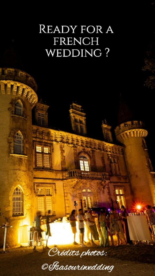 Were you wondering how a French wedding looks like in Fondat? This is one of the craziest weddng we had.🔥🔥❤️❤️
Chateau: @chateaudefondat
Photos: @isasouriwedding
D day coordinator: @solerevent
DJ: @malohevents
Caterer: @delicieuxtraiteurgers
Potery: @sylvette_gillon
Mobilier: @sead__events
Vaisselle: @adour.reception
MUAH: @delphinepotomski
#frenchchateau #frenchchateauwedding #weddinginfrance #chateaumariagesudouest #chateaumariagegironde #chateaumariageaquitaine #bestweddingnight
#weddingparty #domainemariage #outdoorwedding #terracottawedding