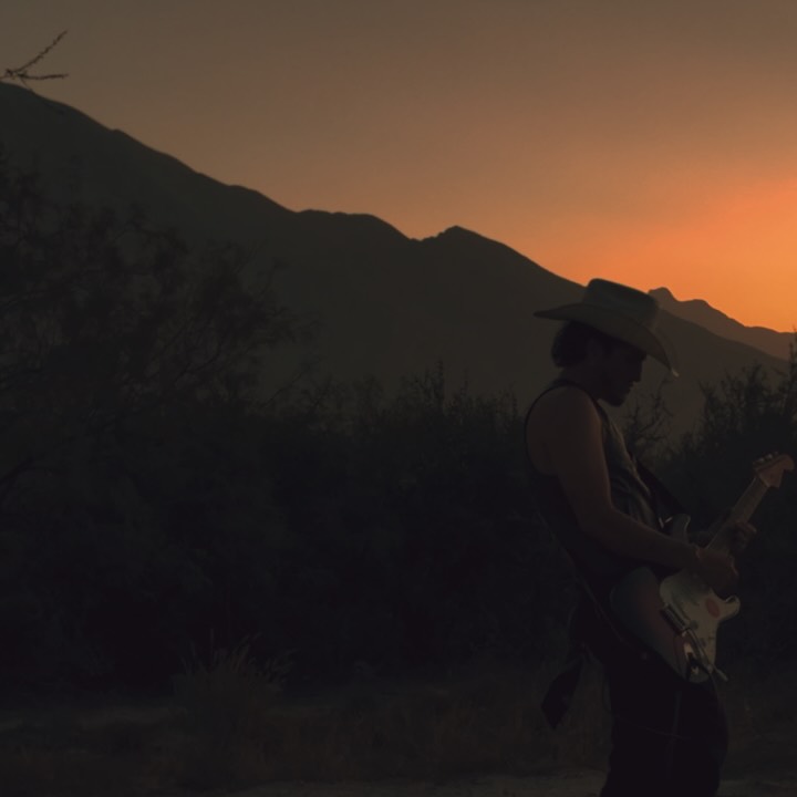 “LA PELOTONA” video oficial ya disponible en mi canal de YouTube, también en www.olazaranmusic.com 🔥