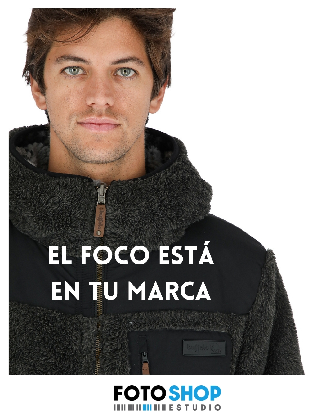 Simple, honesta y efectiva.
Así se ve la confianza frente a la cámara.
#fotografiachile #modamasculina #fotoproducto #fashionphoto #fotosecommerce #ecommercechile #fotosprofesionales