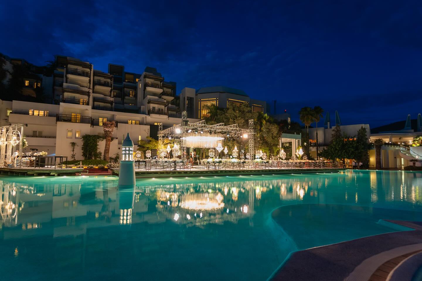 For the reception dinner setup, there were meticulous calculations for a number of guests to fit on the deck area over the pool.
Turned out Great !
