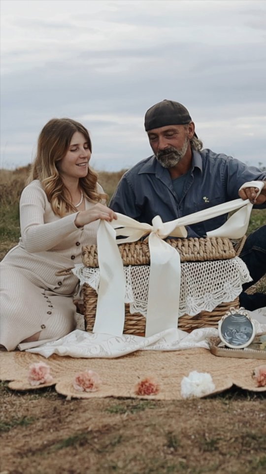 I was truly honoured to capture this once-in-a-lifetime gender reveal for Holly and Eric. We returned to the place where they tied the knot, and watching their growing family celebrated in the same spot made this memory feel even deeper, sweeter, and woven with a little bit of magic. ✨️