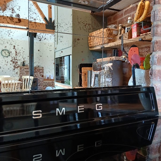 Don't forget that I use products that are kind to your fur family. I'm also extra experienced in getting a great finish - even with pet hair (and I know where it lurks!) 🧽✨