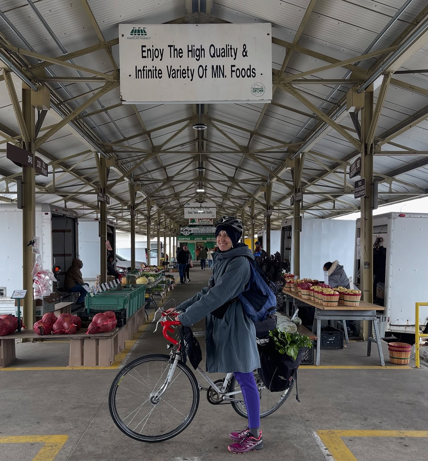 Taking a peek at the weekend’s forecast and it looks like Saturday could be a ride to the market kind of day for those of you brave enough to bundle up … swing by the market office and we’ll keep you warm with a cup of @nortecafe.shop while you shop. 🚲☕️