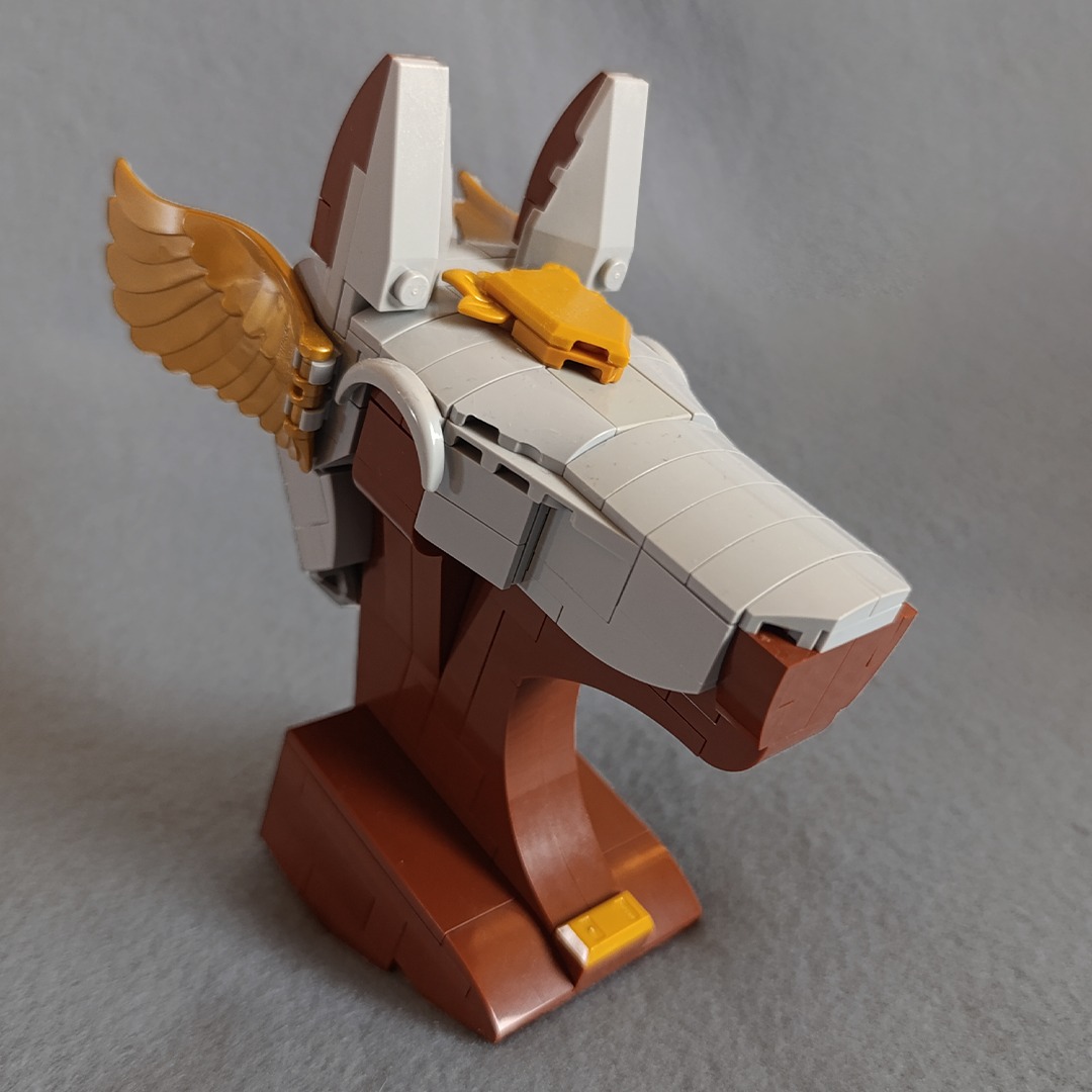 I was tasked with creating trophies for a medieval-themed LEGO contest. Most previous trophies had been objects like weapons displayed on wooden stands. I wanted to design something that fit this aesthetic but hadn’t been done before.
I decided to build a horse helmet, an item that did exist in medieval times, though it was relatively rare.