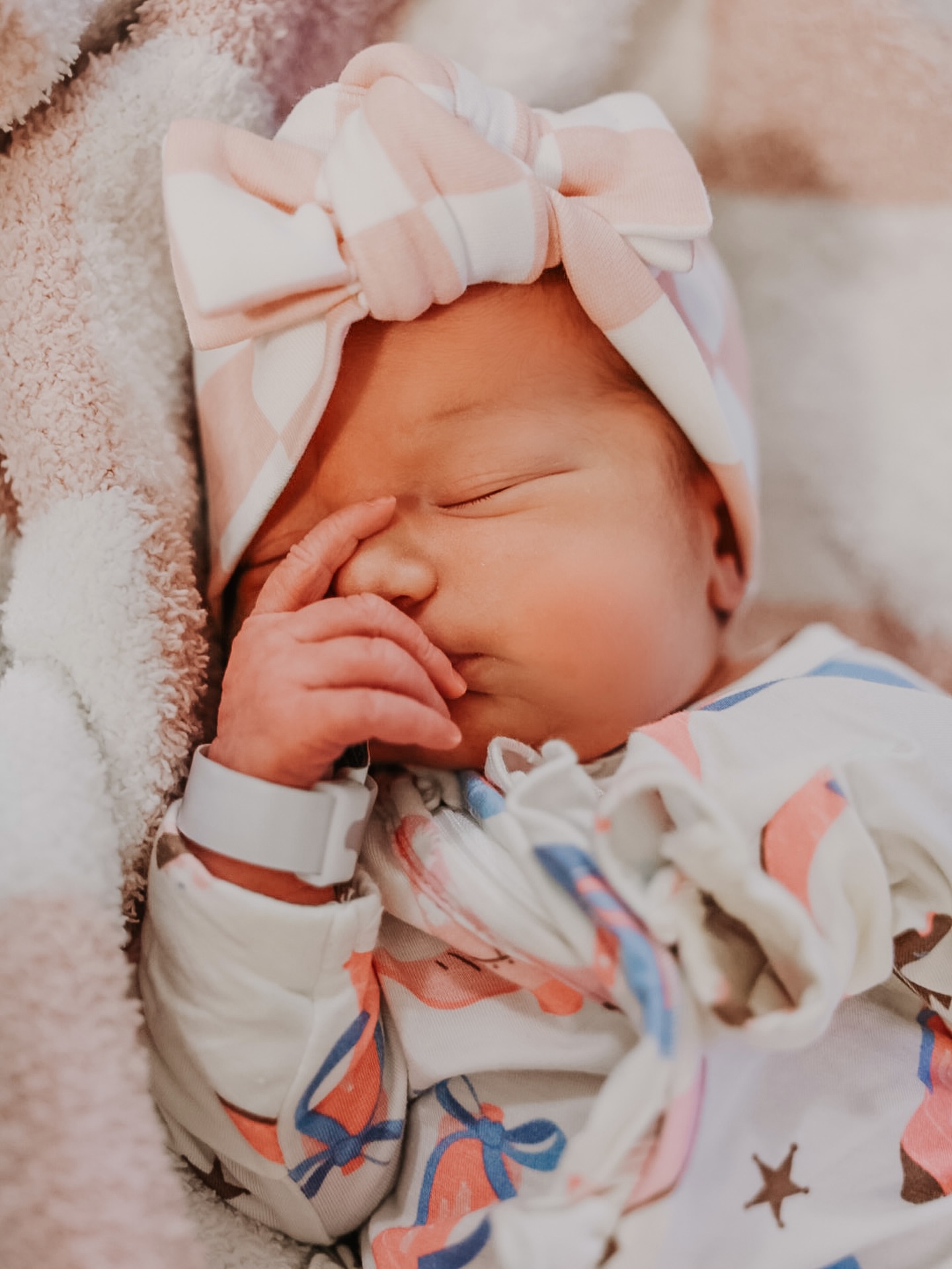 Our hearts just got a whole lot fuller. 💕
Welcome to the world, Callie Jane! You are everything we prayed for and more. She made her debut 11.10.2025 and we’re completely smitten!
+
+
+
+
+
+
+
#CallieJane #LittleCowgirl #NewbornLove #BabyGirlStyle #CountryBaby #PinkBowBaby #MomOfTwo #babygirloutfit #babygirlstyle #babygirl🎀 #babygirloutfit #babyhospitaloutfit #newbornbabyphotography #newbornlifestylephotography #