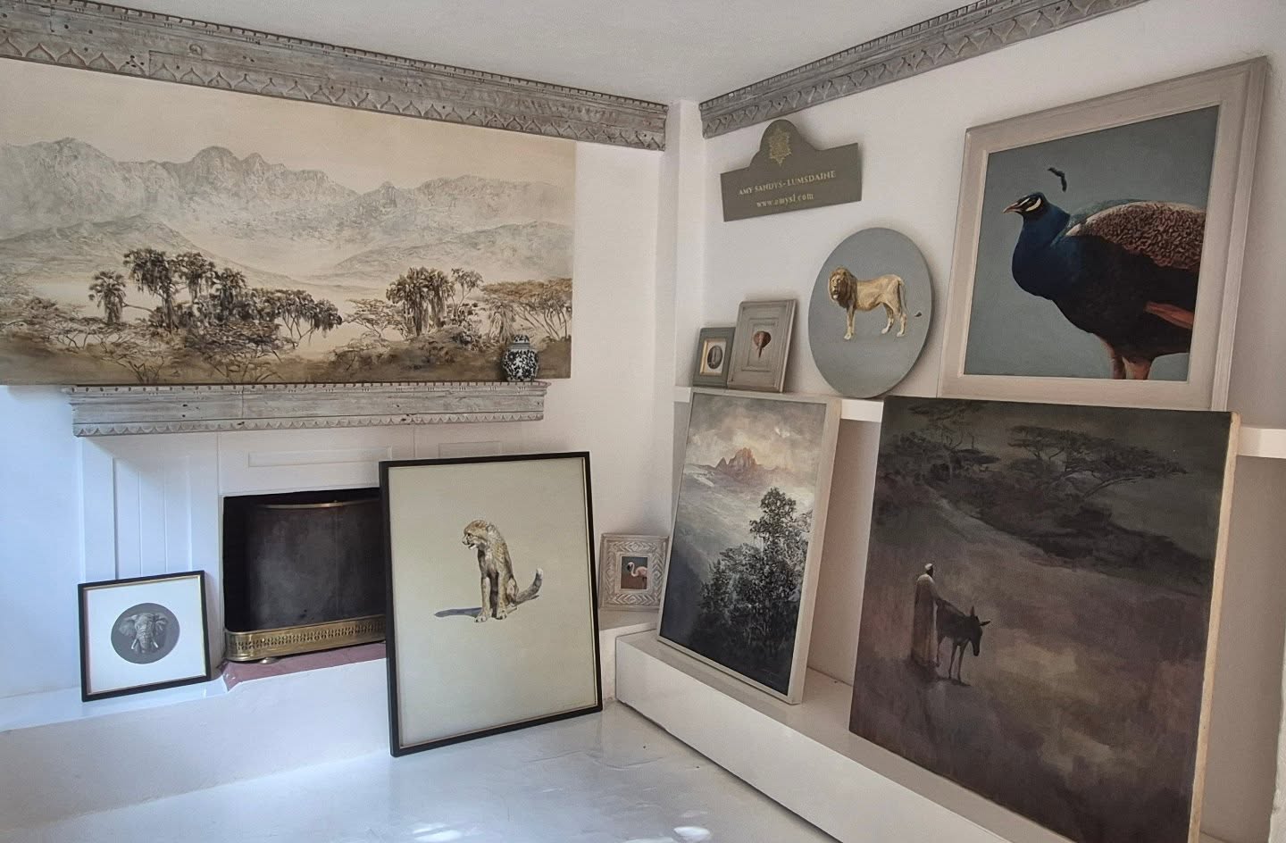 Getting a lot of paintings finished. I'll be sharing what's on offer soon here on Instagram, Facebook and my website www.amysl.com #artstudios #artgallery #amysandyslumsdaine #artlover #artforum