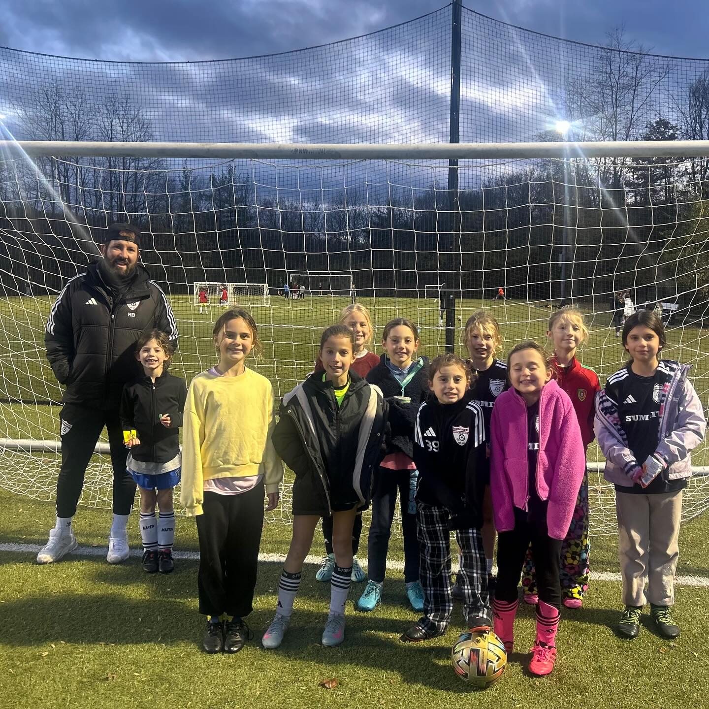 U9 Mallorca had their last practice of the fall season with Coach Russell. We would also like to take this opportunity to bid Coach Russ farewell as he leaves SSC and starts a new chapter. Thank you for inspiring our kids in the last 12 years. Best of luck in the future!