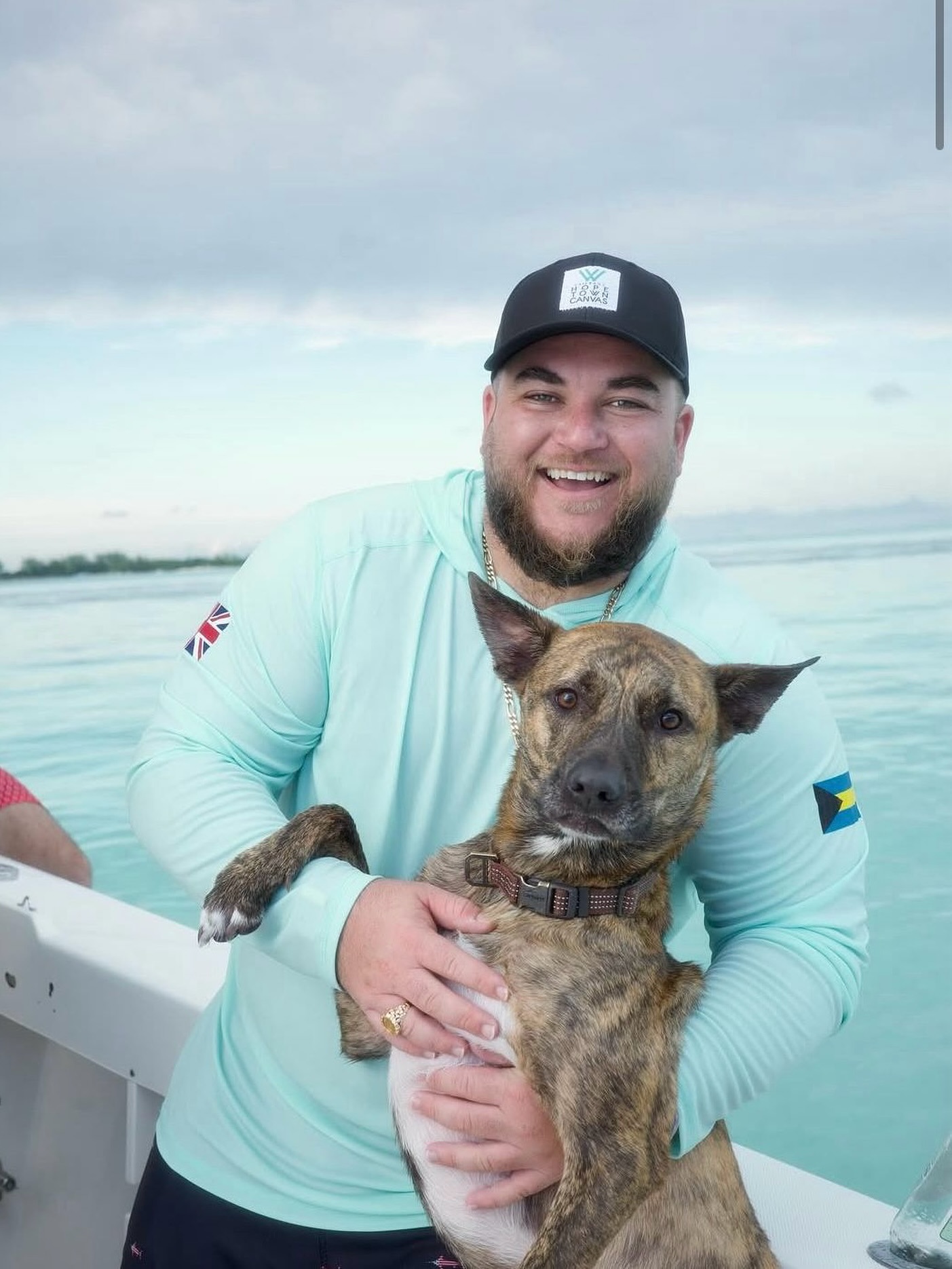 Big smiles in our Hope Town Canvas hat 📸
Shop hats in different color ways in person or online at wsailbags.com