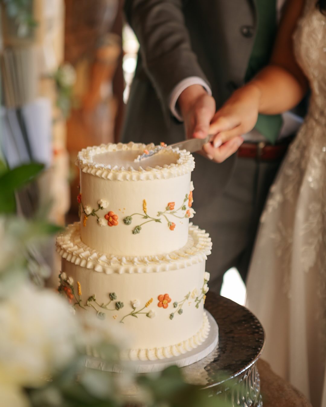 Okay last post I promise 😝 still smiling from capturing this wedding! Here’s a couple of the details shot with a little Pokémon magic sprinkled in. So thankful they trusted me to tell their story 💍🤍