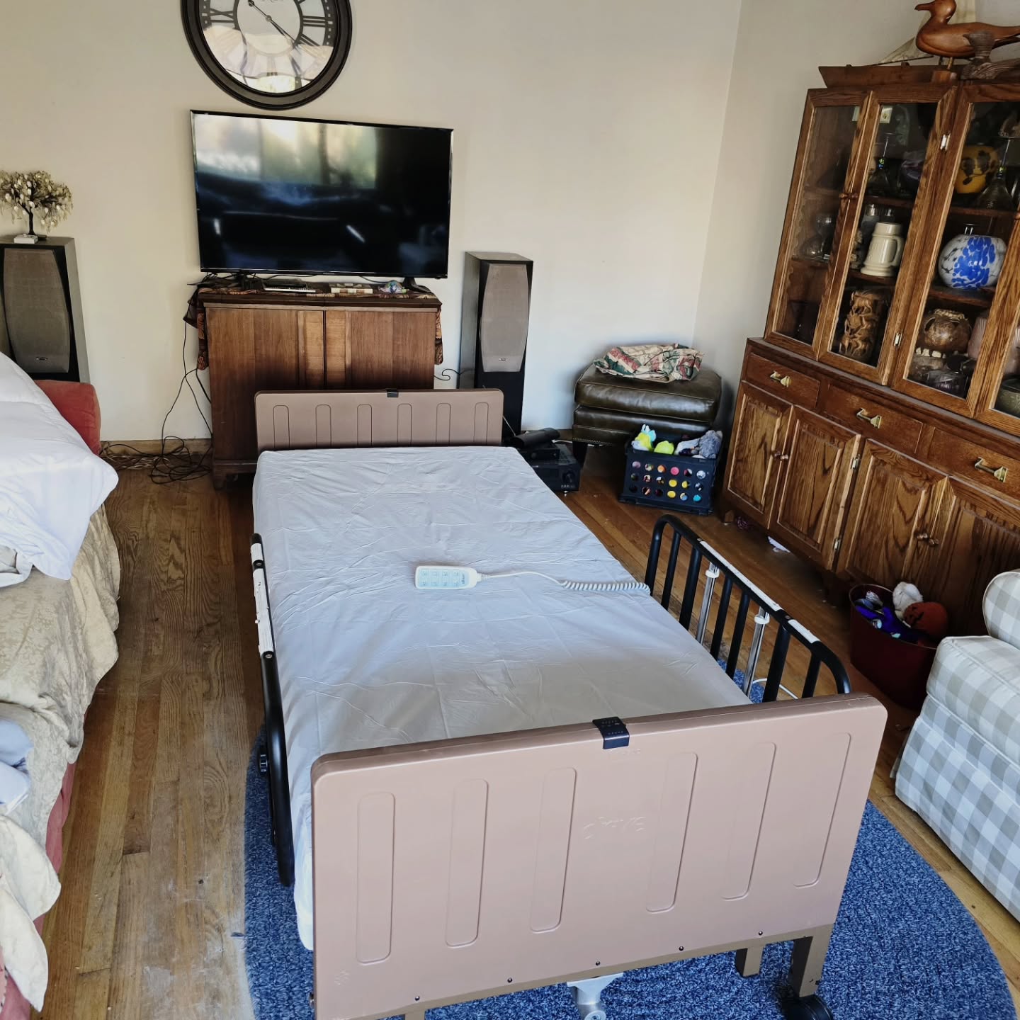 Hospital Bed Rental – Brookfield, Illinois
⭐️⭐️⭐️⭐️⭐️ 5-Star Customer Review
"I called for a hospital bed and they delivered it within 3 hours. Thank you for the fast service. The gentleman who assisted me was extremely efficient and addressed all of my needs and questions. I am very pleased and would highly recommend this company to anyone in need."
CALL US TO SCHEDULE YOUR DELIVERY
📞 773-666-6409
All Med Equipment – Fast, Reliable Medical Equipment Delivery