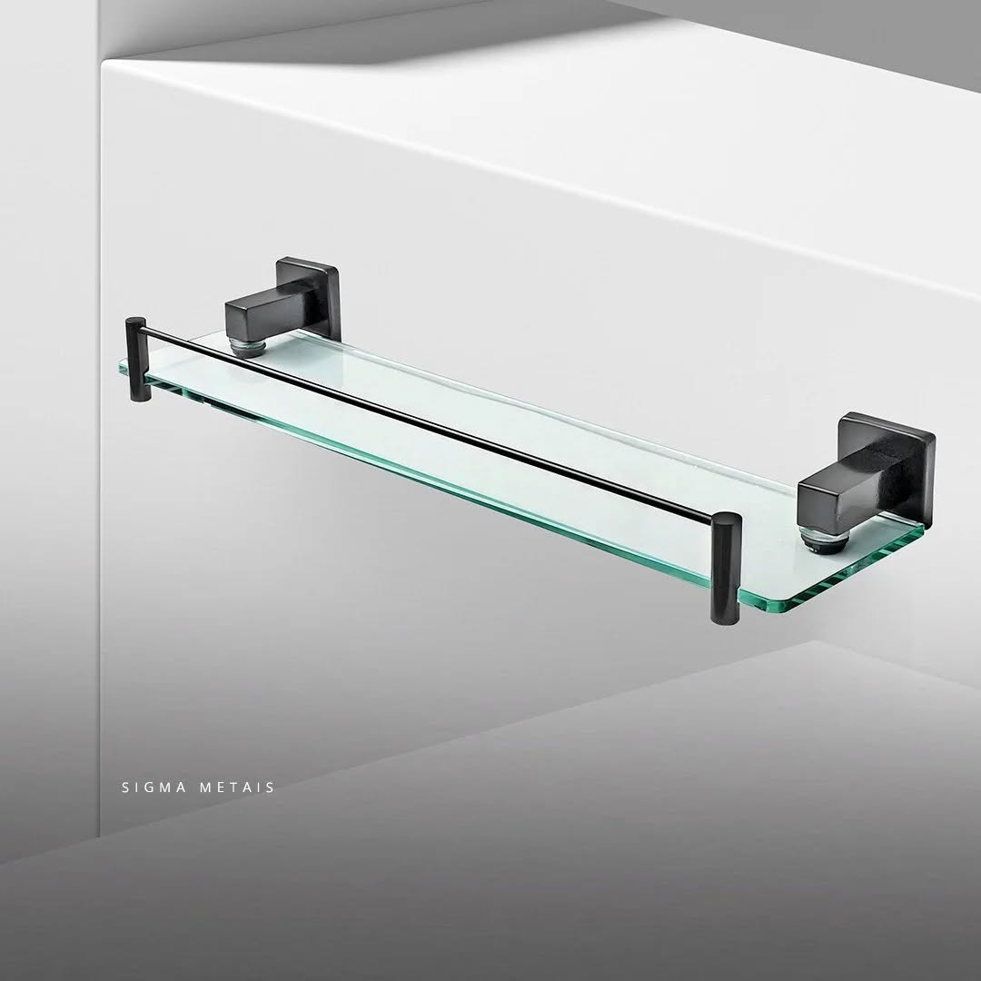 Perfeita para o seu banheiro!
A prateleira Lucca da Sigma Metais é um acessórios fantástico que transforma qualquer ambiente. ✨
Primando pela sofisticação e elegância, a Sigma Metais desenvolveu a prateleira Lucca.
Com todo o encanto e beleza do metal e o charme do preto fosco e vidro verde. Cada traço foi cuidadosamente desenhado para deixar seu banheiro com um visual clean e sofisticado.
Com um design minimalista, o preferido pelos arquitetos, a Lucca está disponível em duas versões Lucca e Lucca Black.
Cromada em metal com acabamento polido em alto brilho e preto fosco.
Com acabamento de alta durabilidade com liga de cobre em sua composição o que aumenta resistência garantindo que não ocorrerá oxidação nem ferrugem. 🛡️
O sistema fixação garante mais firmeza ao produto e mais estabilidade, evitando que a peça se desloque de um lado para a outro.
Seu processo de acabamento é feito em polimento de alta temperatura, o que garante um alto padrão de brilho, dando um toque especial na decoração do seu banheiro. 💎
A Lucca tem o tamanho ideal para acomodar tudo que você precisa para um banho relaxante! 🛀🏻🚿
Confira toda a linha Lucca para acessórios para banheiro.
A Sigma Metais possuí uma linha completa de Torneiras para Lavatórios em acabamento cromado com qualidade 100% nacional e garantia. 💎
Confira todos os modelos em nosso site, acesse agora:
www.sigmametais.com.br
.
.
.
.
.
E se você deseja ser um revendedor Sigma Metais, entre em contato conosco através do nosso site ou mande sua mensagem através do direct. 👈🏻📱
.
.
.
.
.
#SigmaMetais #design #linhaluccasigmametais #designdeinteriores #luccablacksigmametais #prateiras
#RepresentanteComercial #MetaisSanitários #InovaçãoEmMetais #OportunidadeProfissional #ConstruindoQualidade #Representantes #decoração #banheiros #cozinhas