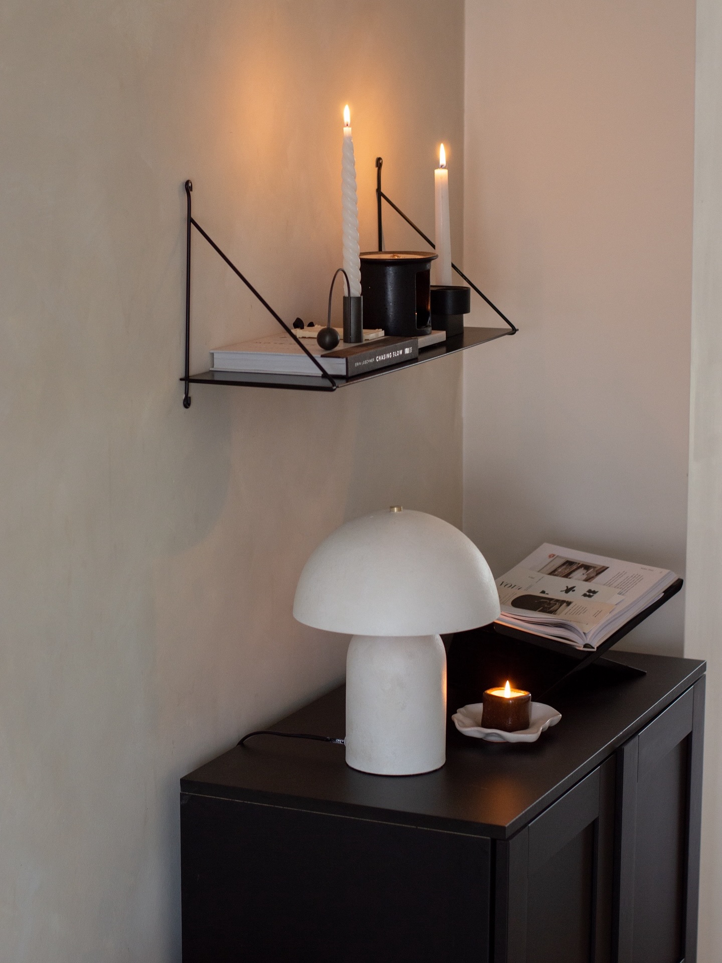 Lighting, candles & cosiness โจ๐
โฆ๐๐ตโ๐ด ๐ฅ๐ฆ๐ง๐ช๐ฏ๐ช๐ต๐ฆ๐ญ๐บ ๐ง๐ฆ๐ฆ๐ญ๐ช๐ฏ๐จ ๐ฎ๐ฐ๐ณ๐ฆ ๐ญ๐ช๐ฌ๐ฆ Autumn
Although we definitely cannot believe itโs November!! I guess we will need to start thinking about a tree soon and other festivities.
Have any of you started Christmas decorating/ shopping yet?
Love,
Nicola & Vicki xx
Limewash | Lounge Views | Lounge Inspo | Marble | Marble Furniture | Japandi Home | Chocolate Brown Decor | Autumn Decor
Lighting | Candles | Cosy Home | Autumn | Winter