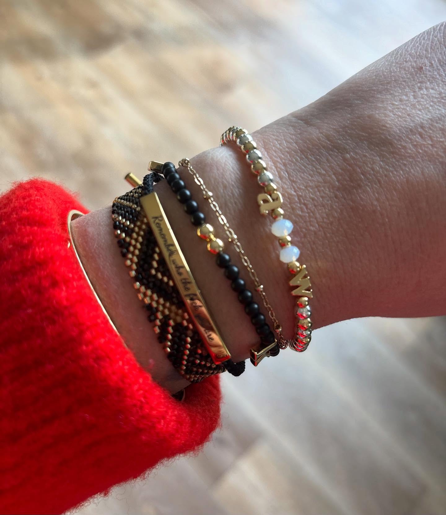 It’s that time again, get gifts ideas on our feed and DM for special orders ✨
#leeandlo #handmade #wearables #jewelry #accessories #fromscratch #stacked #tribal #delicate #onyx #18kgoldplated #stones #balances #align #chakras #calm #getyours #gift #giftideas #shopsmall #supportlocal #supportsmallbusiness #2025 #fall #winter #holidayshopping #shop #14kgoldvermeil #letters #family