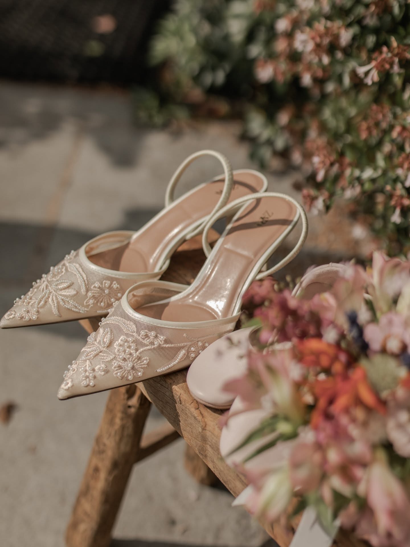The 'other' photos that will always make the gallery 🤍
@crippsbarn @crippsandco
#crippsbarn #crippswedding #cotswoldwedding #cotswoldweddingphotographer #oxfordshireweddingphotographer #gloucestershireweddingphotographer