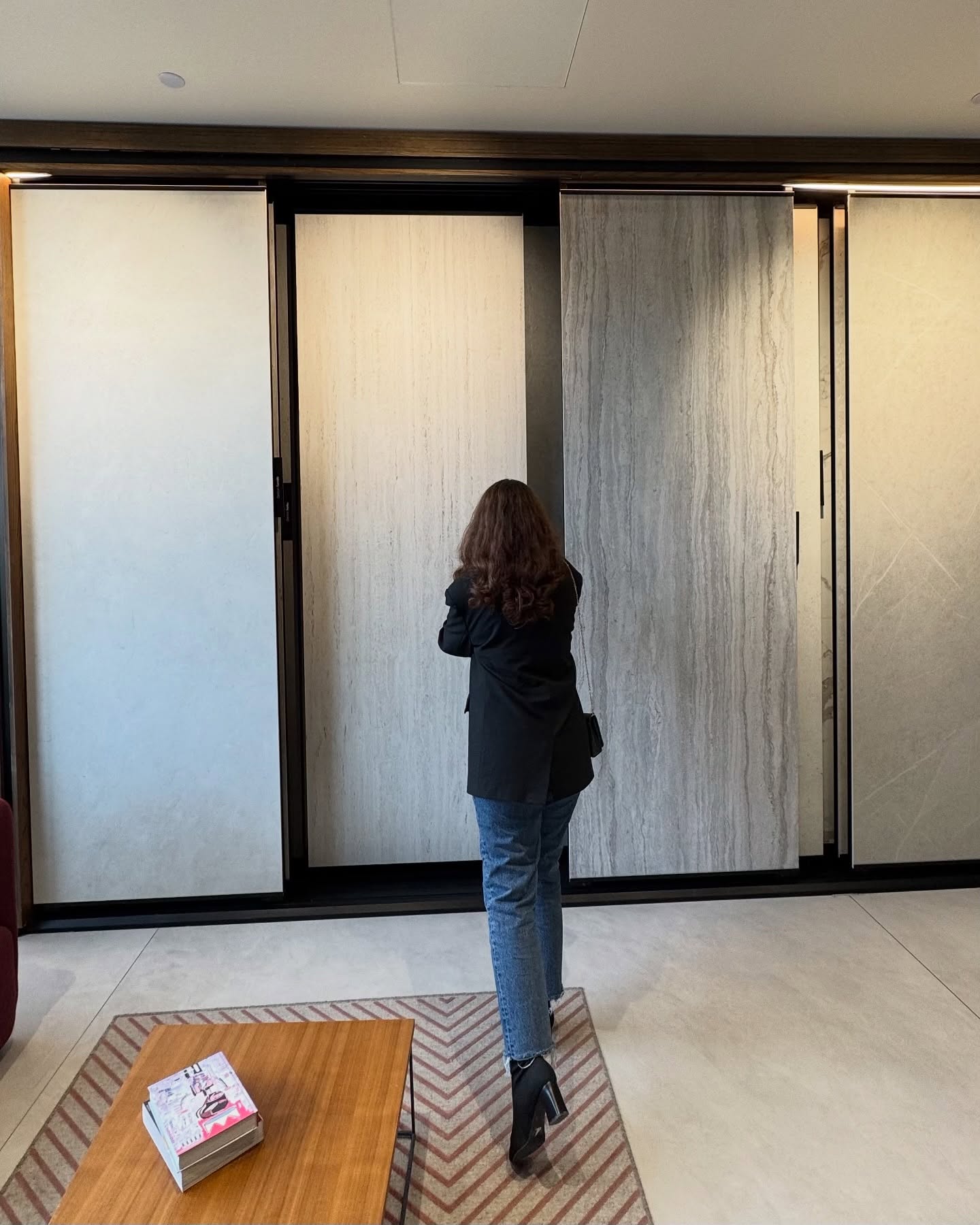 Çelebi Mimarlık’ta Geçen Haftadan Kareler
☎️ 0212 823 7267
📱 0530 730 5437
✉️ info@celebiarchitecture.com
#ÇelebiArchitecture #ÇelebiMimarlık #Mimarlık #Architecture #LuxuryArchitecture #ModernArchitecture #ArchitecturalDesign #DesignInspiration #InteriorDesign #LüksMimari #İçMimarlık #MekanTasarımı #LuxuryDesign #HighEndDesign #LuxuryHomes #VillaDesign #MinimalDesign #homedesign #CustomDesign