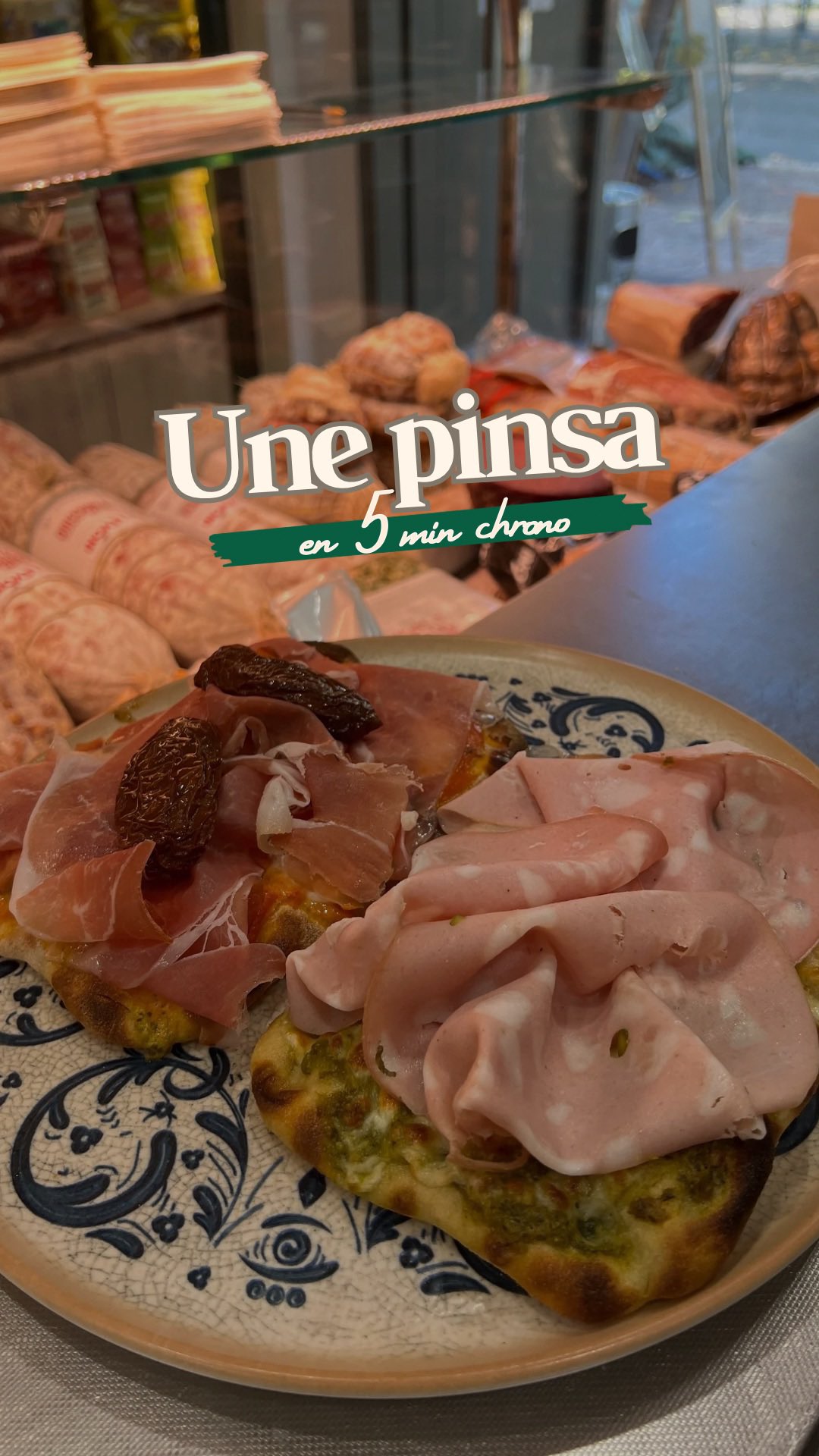 Vous connaissez la pinsa ?
On vous montre comment la préparer à la maison en 5 minutes chrono.
Choisissez une base, ajoutez quelques ingrédients à votre goût, un petit passage au four et c’est prêt !
Les pinsas sont disponibles dans notre épicerie fine, et les fromages et charcuterie à la découpe également !
Alors, vous allez tester quelle recette à la maison ?
#pinsa #chinon #recetteminute #pinsaitaliana #mortadelle #ssumur #bourgueil #chinon37 #beaumontenveron #azaylerideau #restaurantitalien #richelieu #lilebouchard #chouzésurloire