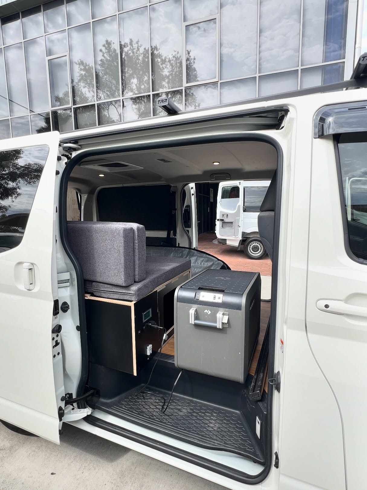 Toyota Hiace H300 ✅
Full conversion
Electric & lights
Flooring
Wall and insulation
Maxx Fan
Mattress