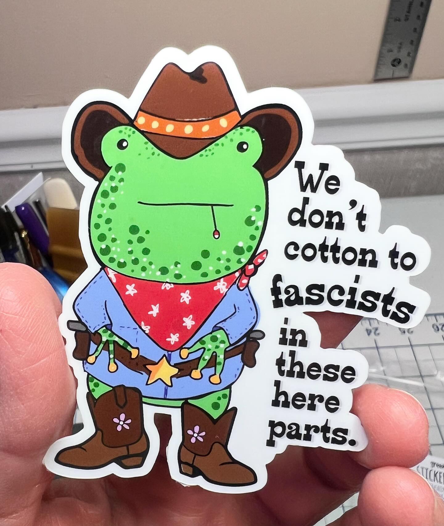 F.D.T. I won’t take this standing still.
Fight!
#fdt
#stickers
#iwontbesilenced
#shopsmall
#greenshinglegraphics