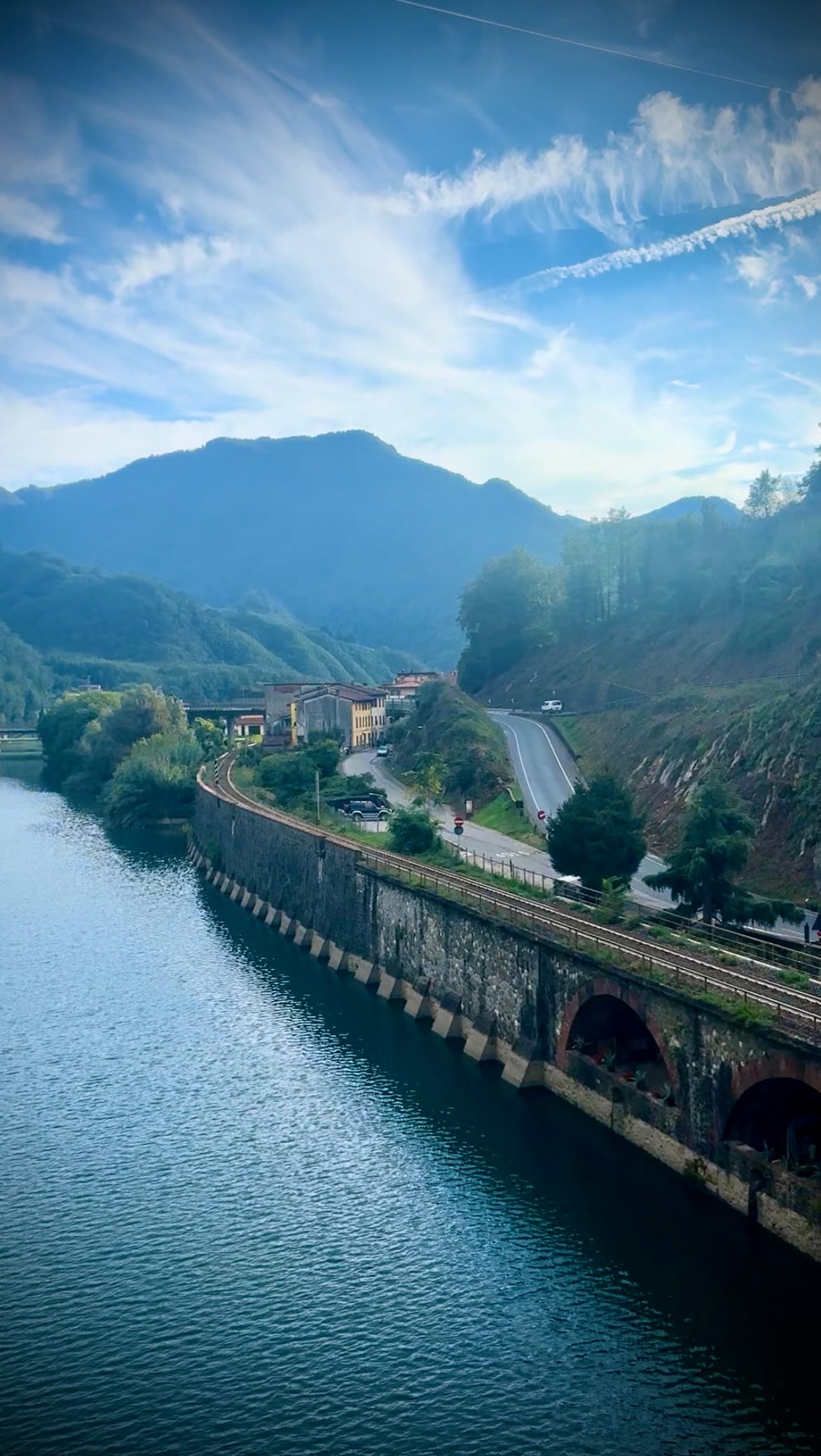 Make it colourful 💙🌸🌻🍀🧡
#liveincolour #breathe #mindfulness