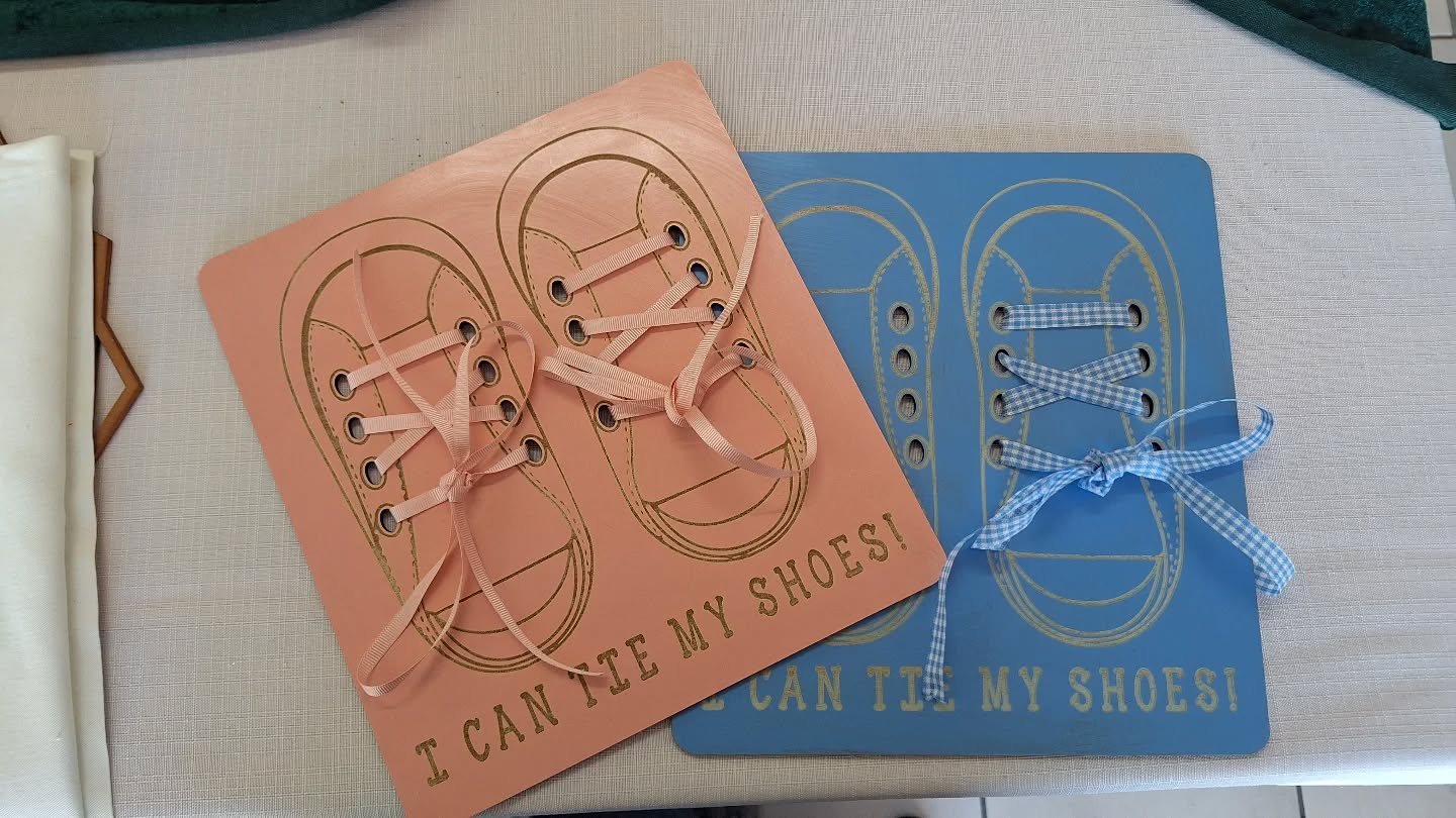 🧩✨ Nice gift ideas for children!
Fun wooden puzzles to paint and a “I can tie my shoelaces” board — perfect for learning and creativity! 🎨👟
#CreatifHelderberg #KidsGifts #WoodenToys #CreativeLearning #ShopLocal
@partydecorhire
@retro_photo_booth