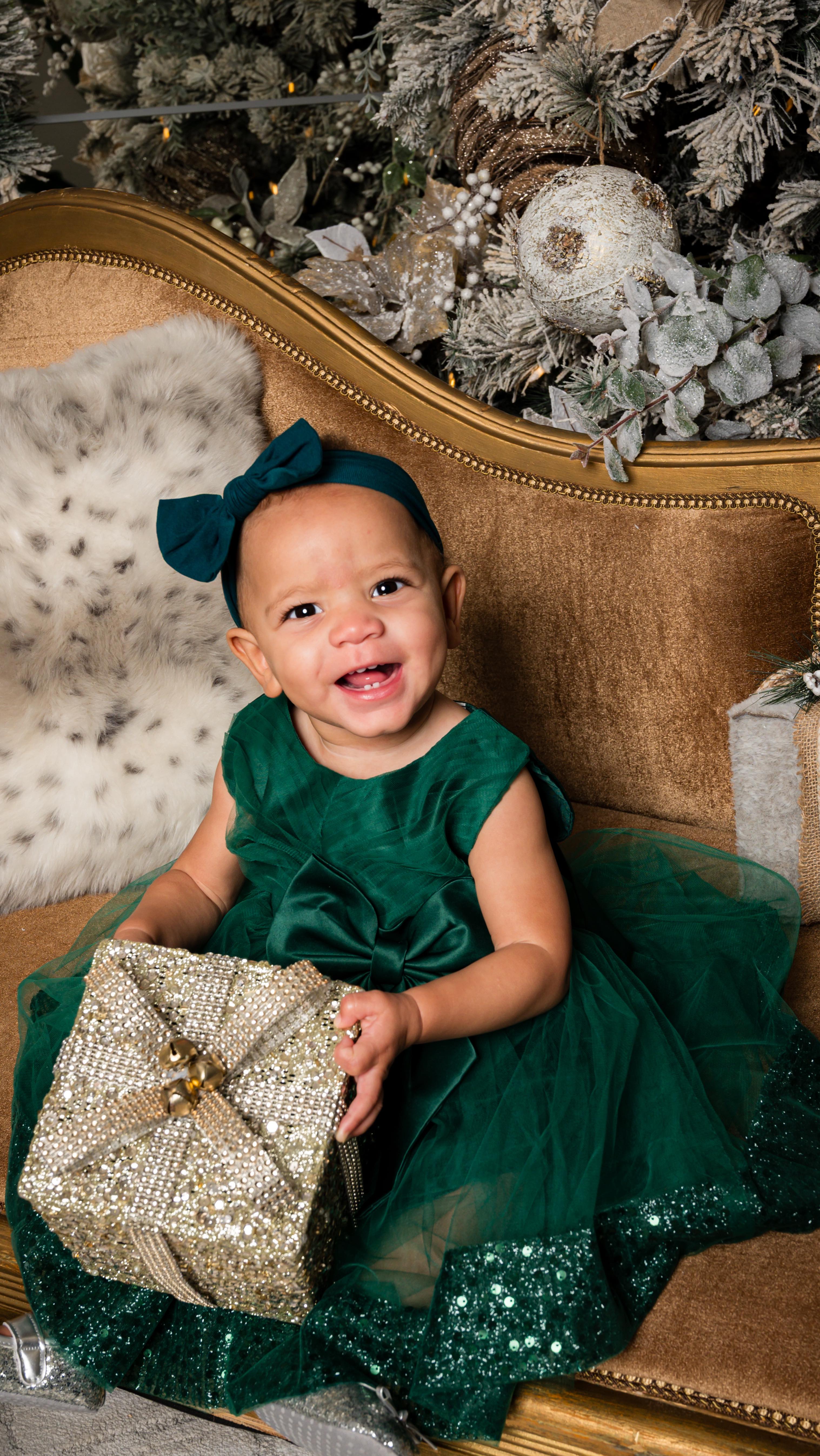 It’s beginning to look a lot like Christmas and yall are late this year too, but the good news is that I have openings available for the next 4 weeks for you to get it in! Check out all the great studio options!