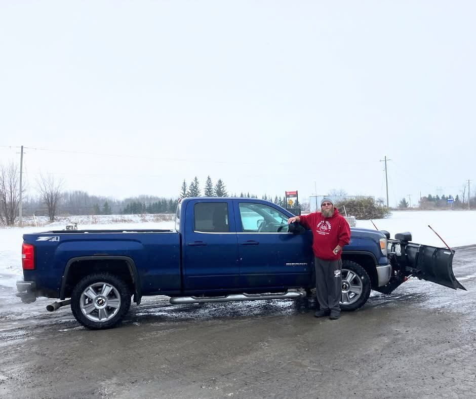 A big thank-you to CYS for trusting us with their newest snowplow.
Theyโre ready to take on another busy snow season and keep their customers happy all winter long.
This SnowEx straight blade has already been put to work!! ๐ช๐ช
#SnowEx
#SnowRemoval
#Arnprior
#Ontario
#Snowplow