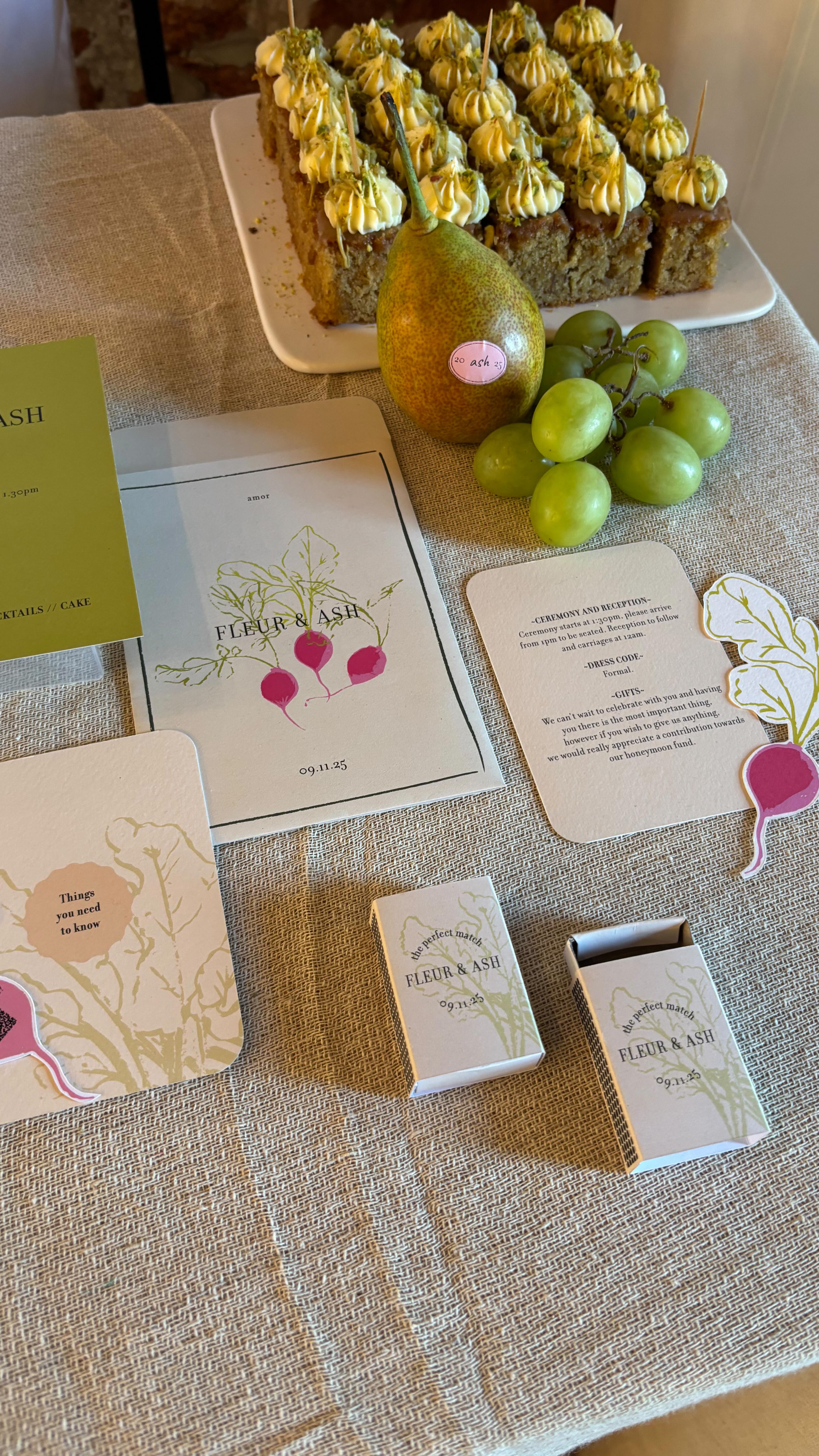 I’m a little bit obsessed with what me and Imogen @sugarbuttonscakes created for the Most Unusual wedding fair @godwickweddings last weekend. We based our designs root veg…why not! Radish’s and turnips inspired the colour palette, seed packet envelopes were brought to life and Imogen’s half cake on a printed board basically stole the show!
#dreamteam