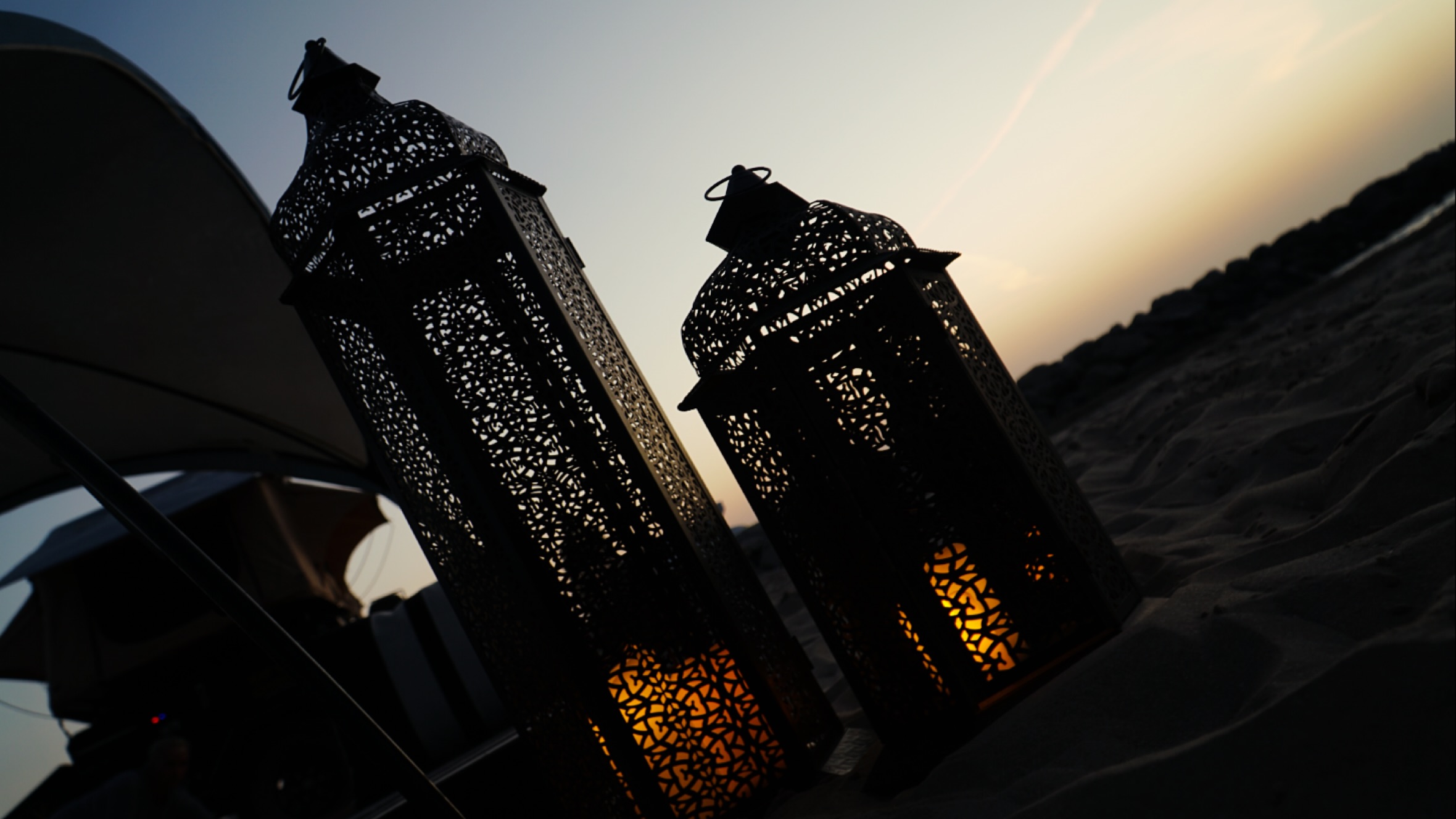 Sunset glow + beach Breeze = CAMPR magic 🌅
#camprAE#campr#beachcamp#goldenhours#tourismuae#uaeglamping#luxurycamping#traveluae#exploreuae#lanternlights#uaegetaway#adventure