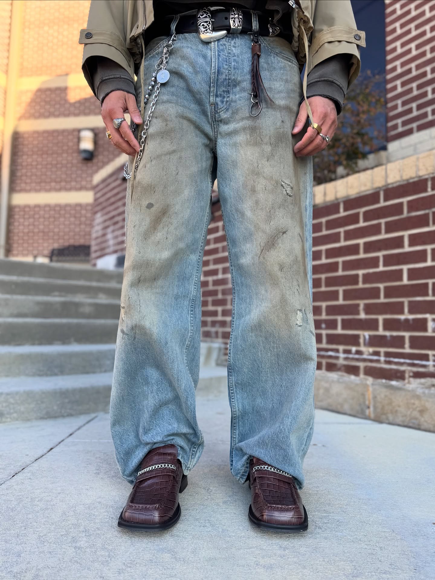 Like this look? Shop at www.highstreetporter.com
Search these keywords in the homepage
Sunglasses: Donato
Jacket: Twill Jackey
Hoodie: ERD Classic Logo
Belt: 3 Piece Classic Western
Pants: Leather Pocket
Shoes: Crocodile Effect
#mensfashion #mensfashionpost #mensfashionreview #mensfashionblogger #fashionblogger #fashionmen #fashionkilla #fashionmens #fashionmenswear #mensfashionblog #mensfashions #mensfashionstyle #mensfashiontips #mensfashiontrends #mensfashionwear #mensfashiondaily #mensfashionposts #mensfashionadvice #mensfashiontrend #acnejeans #enfantrichesdeprimes #acnestudio #erd #chromehearts #acnejeans #jacquesmariemage #martinerose