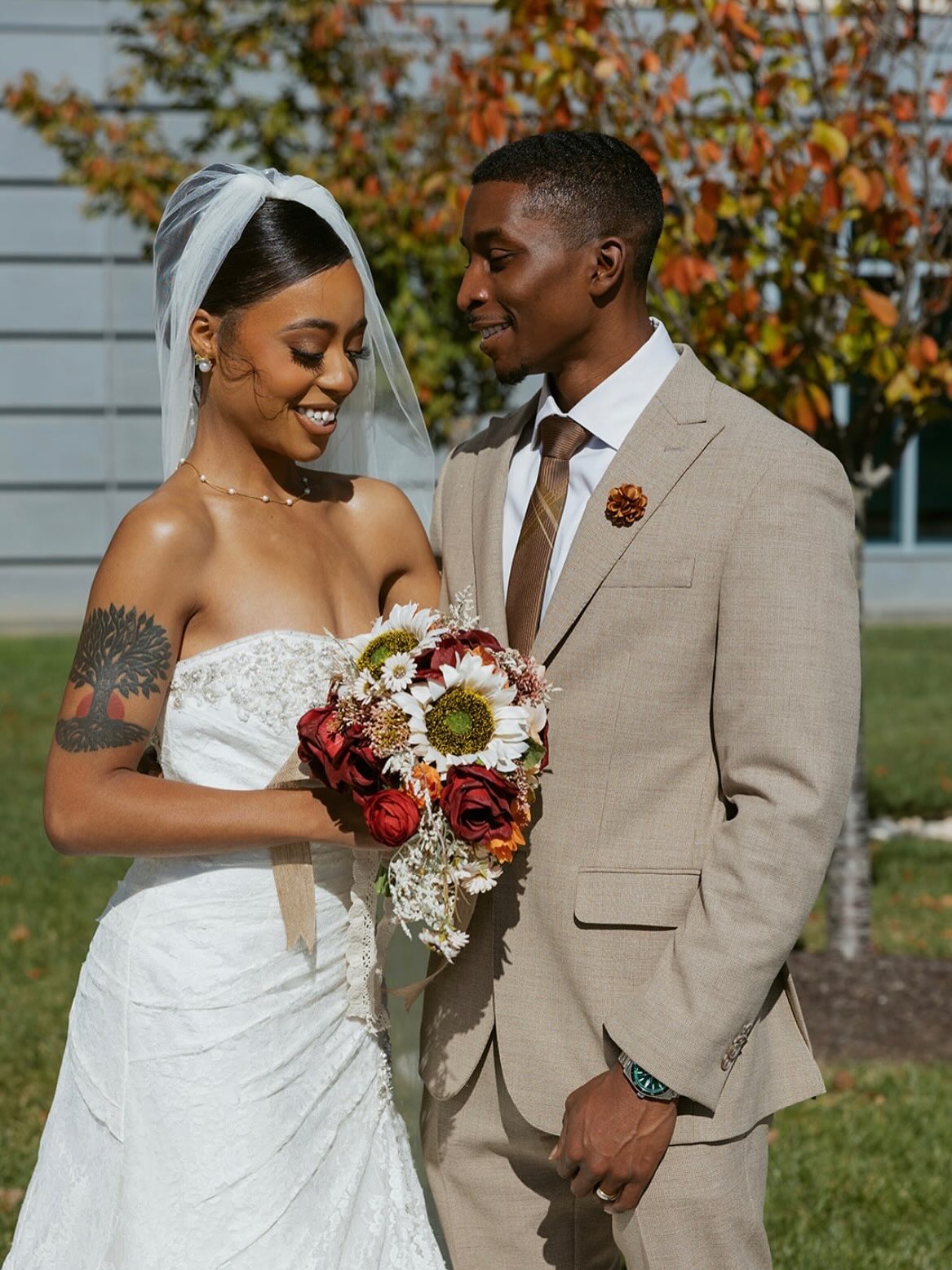 Najah started the morning feeling nervous, but by the time I finished her bridal glam, she couldn’t stop smiling. My goal is always to create a space that feels peaceful while delivering a flawless look , and seeing her confidence shine through was the best part of my day 🤍
Now booking 2026 brides and bridal parties. Click the link I. The bio to inquire