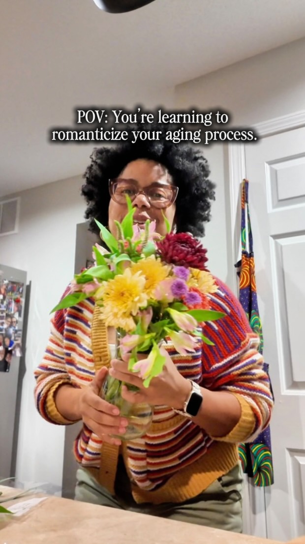 We spend so much time fearing aging that we forget we’re allowed to enjoy it, too.
Sometimes it’s not a big life change… it’s the small joys that remind you you’re blooming. 🌼
Tell me one small thing that’s brought you joy lately.