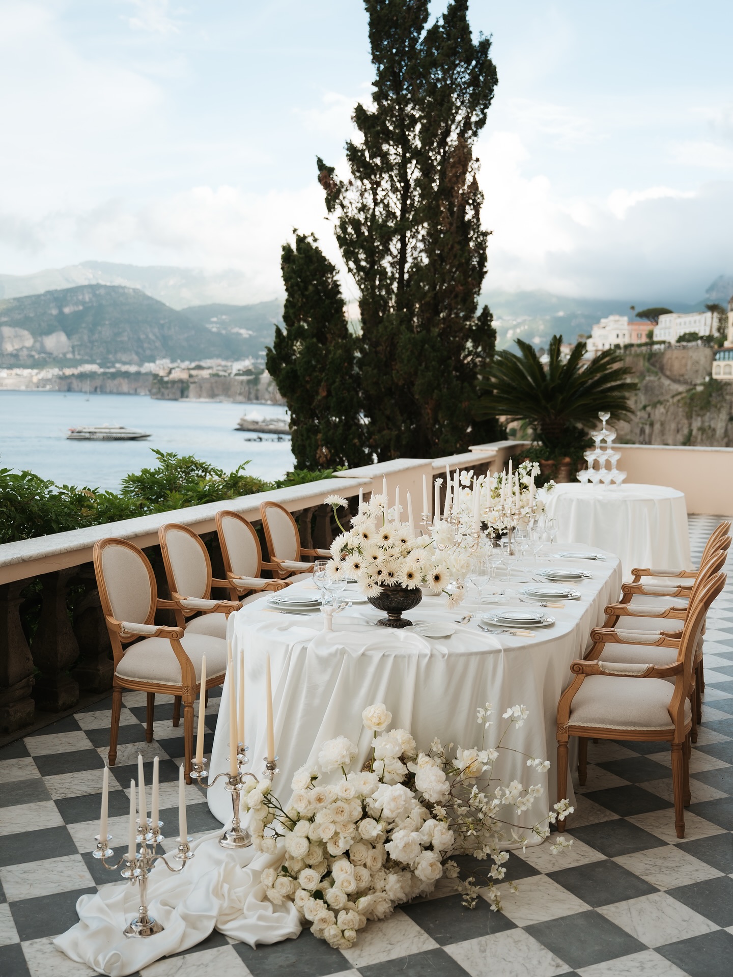 Villa Astor
Where history, beauty, and the sea become one unforgettable scene.
Photographer @demis_design
/
Villa Astor
Waar geschiedenis, schoonheid en de zee samenkomen in een onvergetelijk tafereel.
#villaastorwedding #weddingphotographer #sorrento #sorrentophotographer #sorrentowedding #europeweddingphotographer #luxurywedding #editorialphotography #weddingplanneritaly #destinationwedding #villaastor #weddingamalficoast #luxurywedding #italywedding #italyweddingphotographer #amalfi #amalfiweddingphotographer #italy #weddingphotographeramalificoast #weddingsorrento #sorrentowedding #photographersorrento #vogueitaly