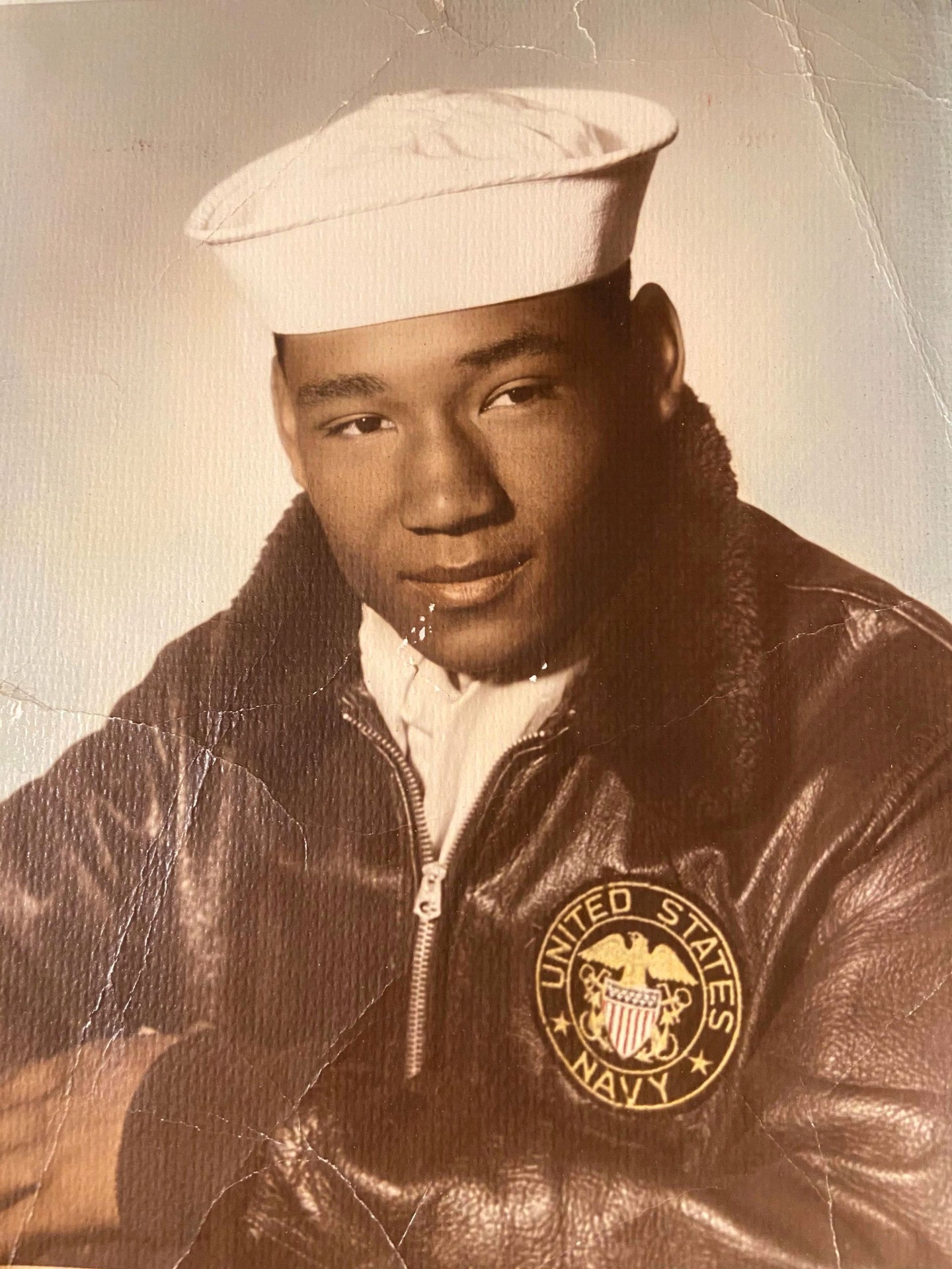 Happy Veterans Day! Today, I honor all the brave men and women who have served our country selflessly, protecting our freedoms. Especially thinking of my dearest veteran, the one I deeply miss. As a Navy daughter, their courage and dedication is appreciated. Thank you to all veterans for your service! 💙 🙏
#VeteransDay #ThankYouVeterans #HonorAndRemember #MilitaryFamily #Gratitude