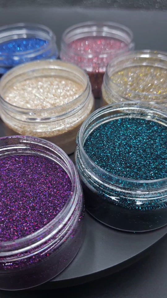 Sparkles. All the Sparkles for your Glitzy Christmas projects โจ๏ธโฅ๏ธ
Which is your fave?
Worldwide shipping - Shop now - Link in bio ๐
#resinart #justresin #epoxyresin #resinartist #epoxymagic #colour #Sparkles #Christmas #santaclaus #santaiscoming #CreateWithJR